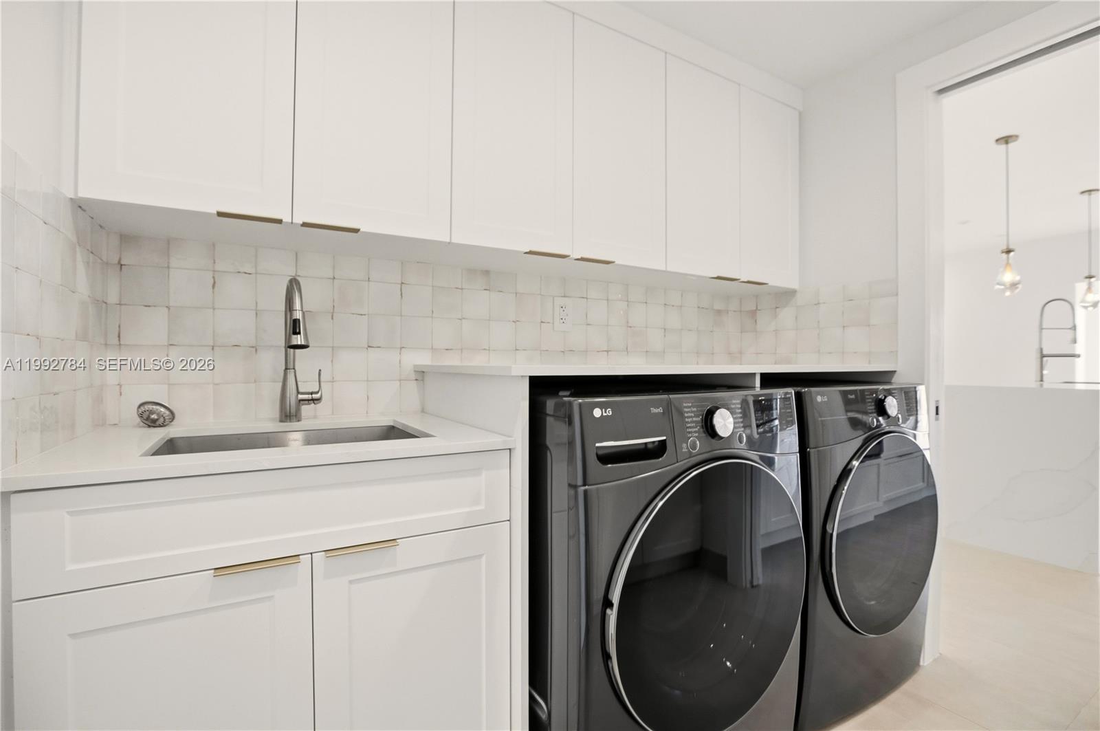 7238 Jacaranda Ln Miami Lakes, FL 33014