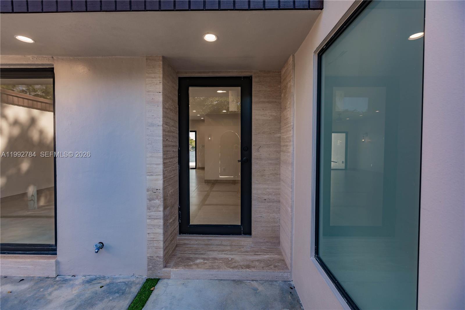 7238 Jacaranda Ln Miami Lakes, FL 33014