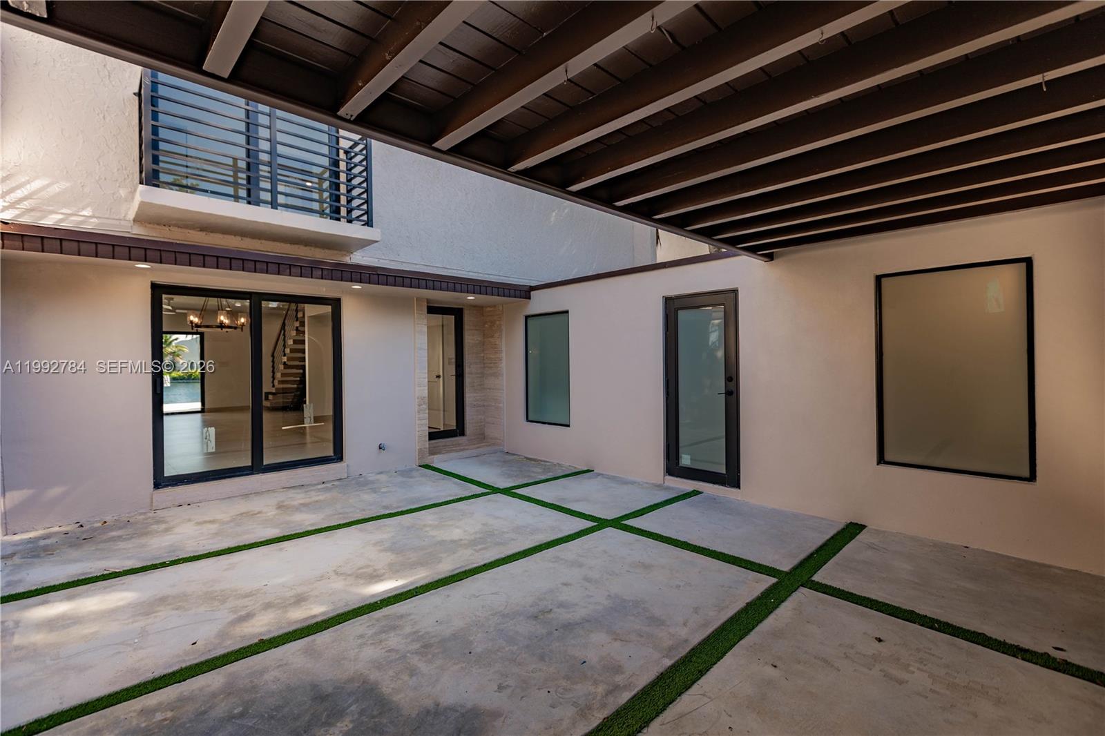 7238 Jacaranda Ln Miami Lakes, FL 33014