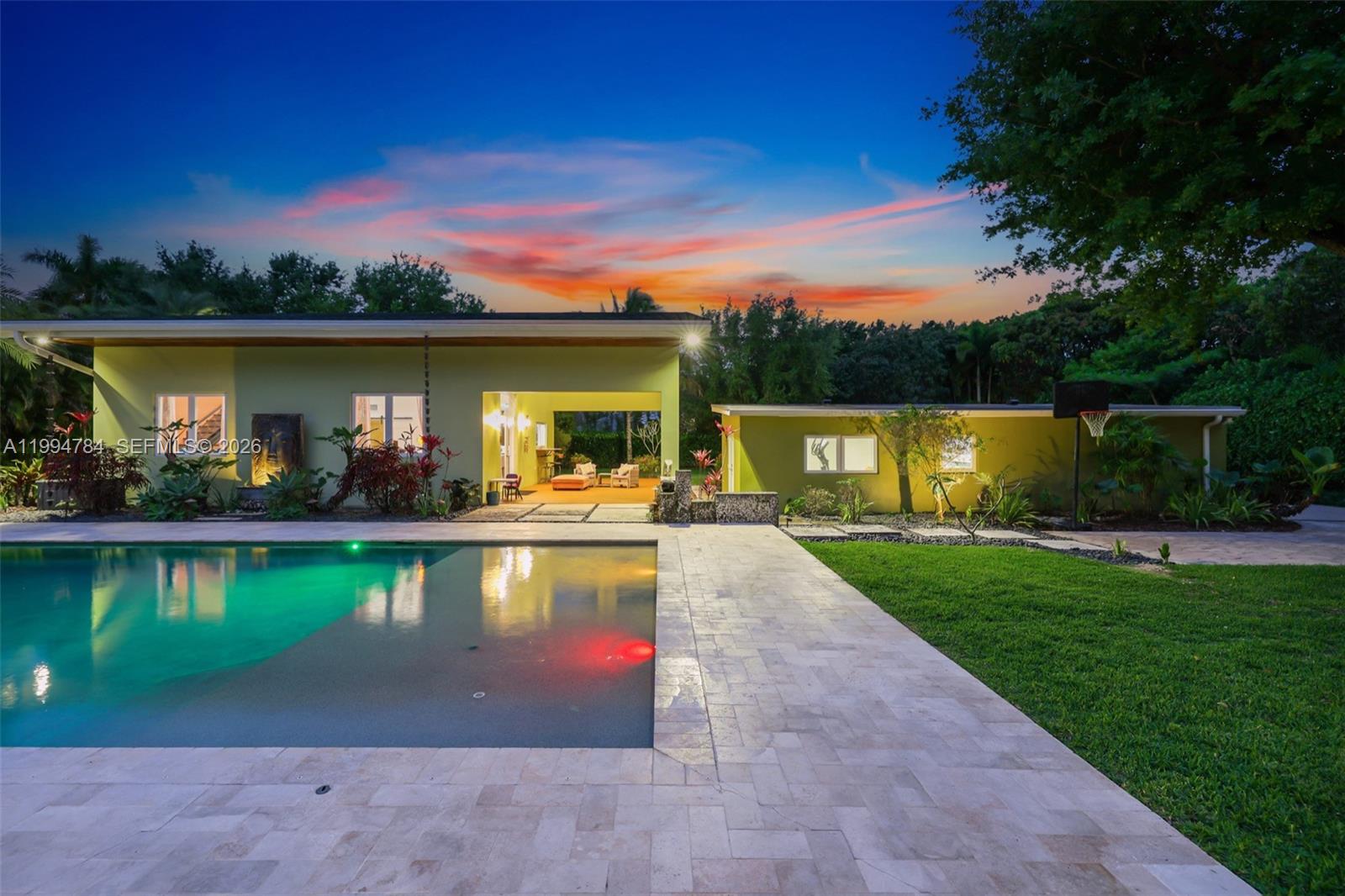 9234 SW 112th St Miami, FL 33176