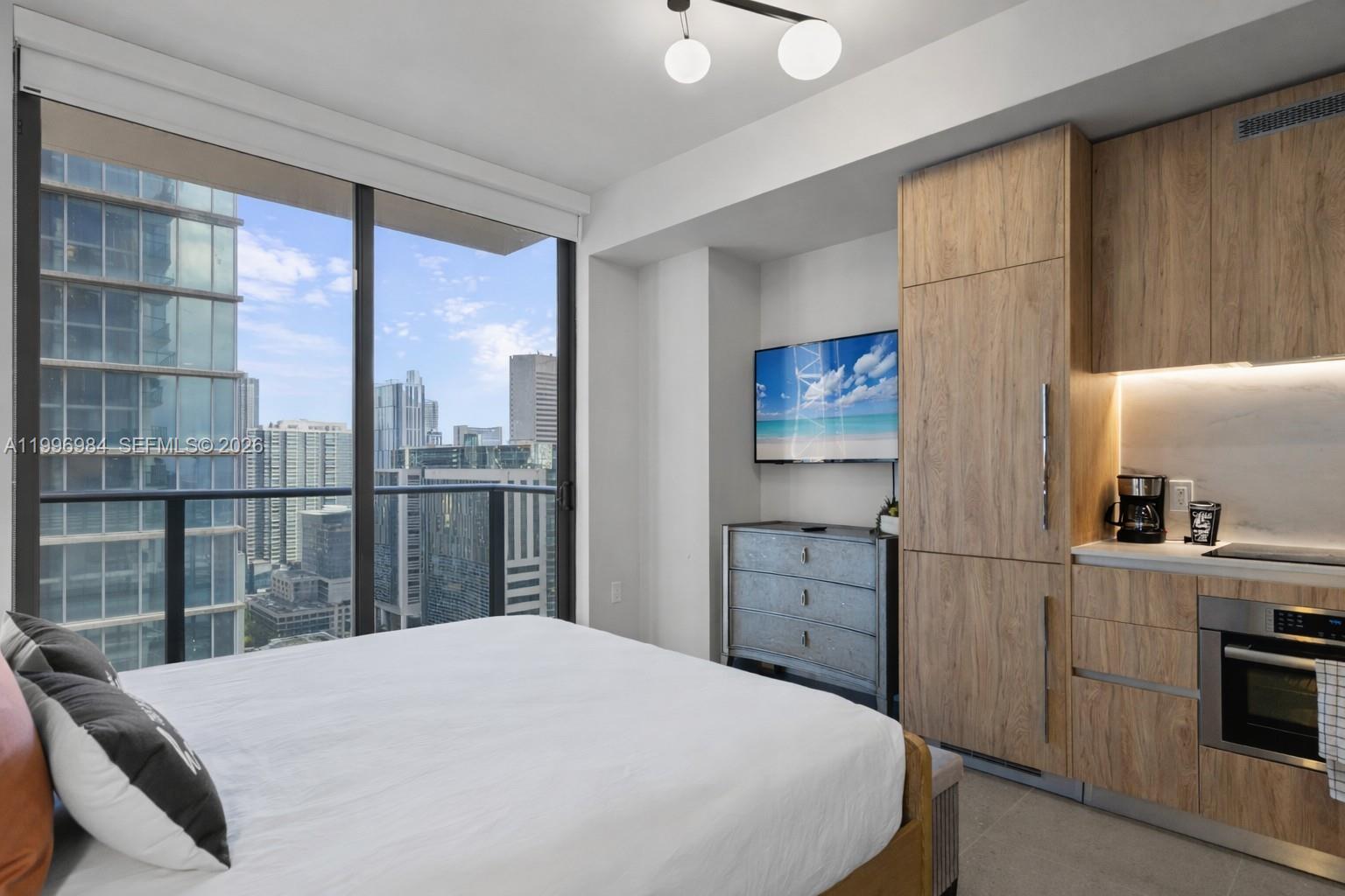 image The Crosby Miami Worldcenter11