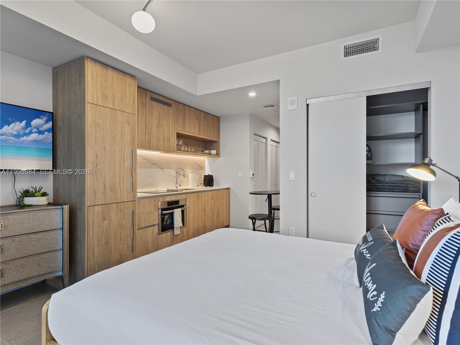 image The Crosby Miami Worldcenter8