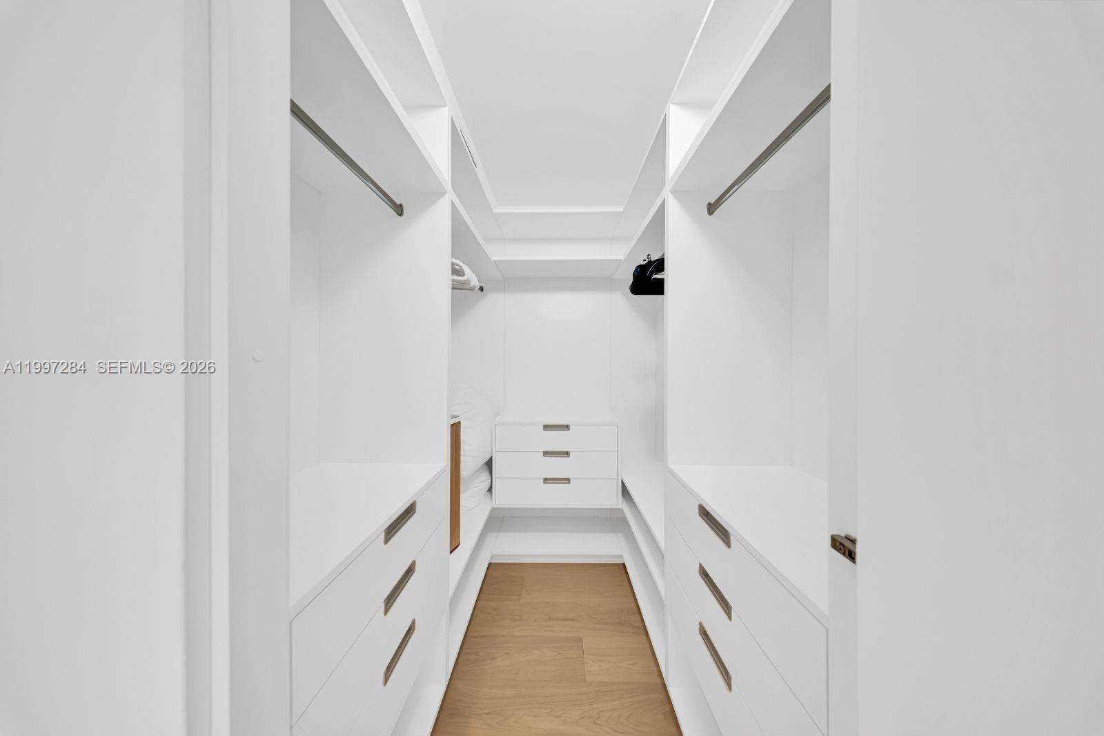 image Commodore Club South27