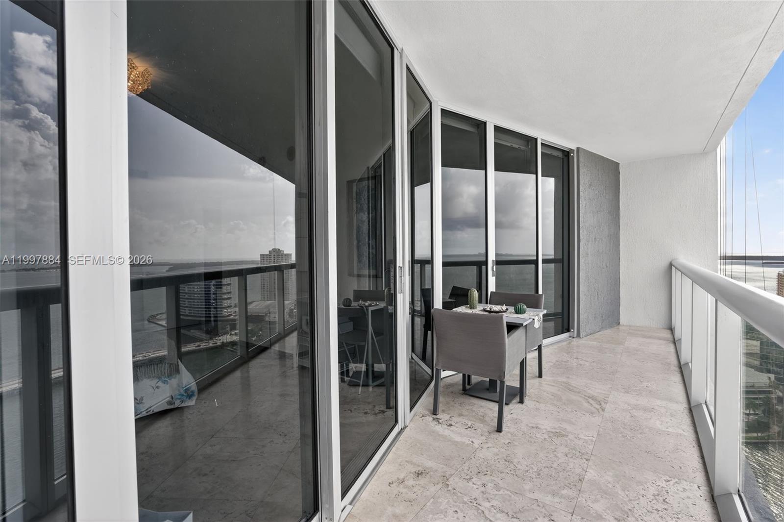 image Icon Brickell II21