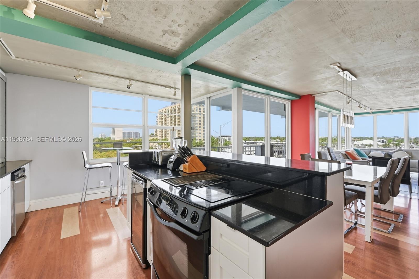 2800 E Sunrise Blvd #7F Fort Lauderdale, FL 33304