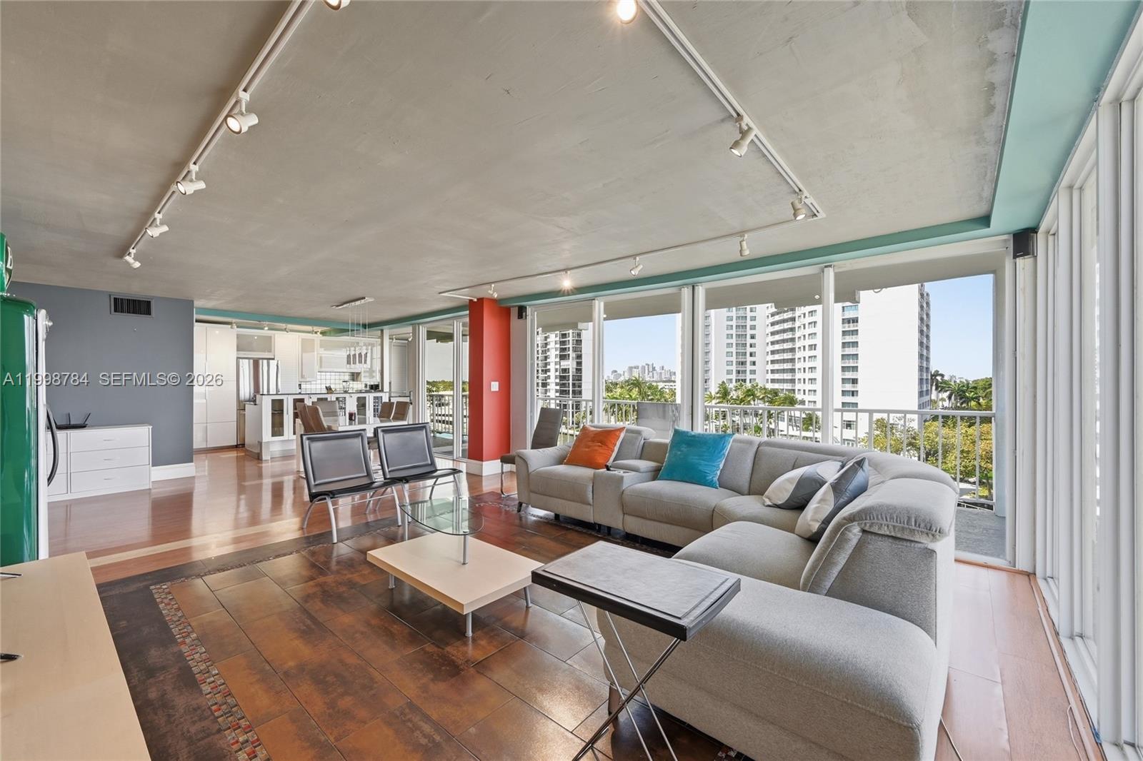 2800 E Sunrise Blvd #7F Fort Lauderdale, FL 33304