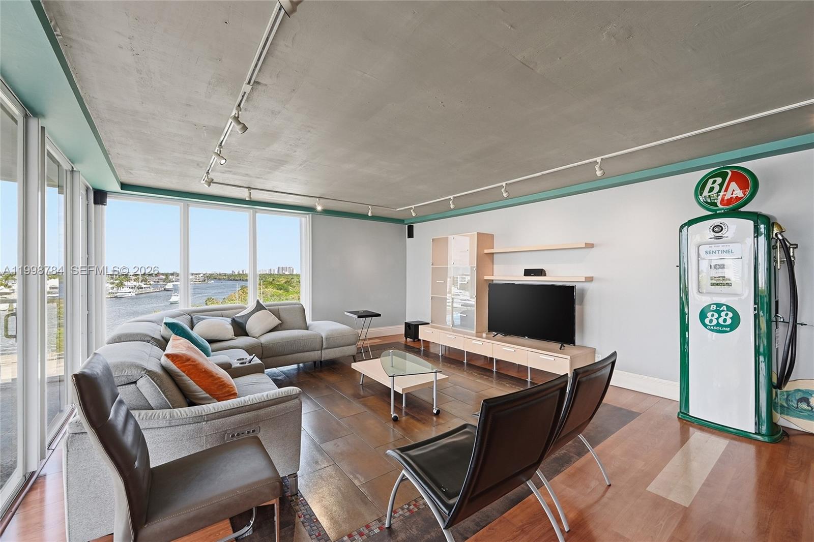 2800 E Sunrise Blvd #7F Fort Lauderdale, FL 33304