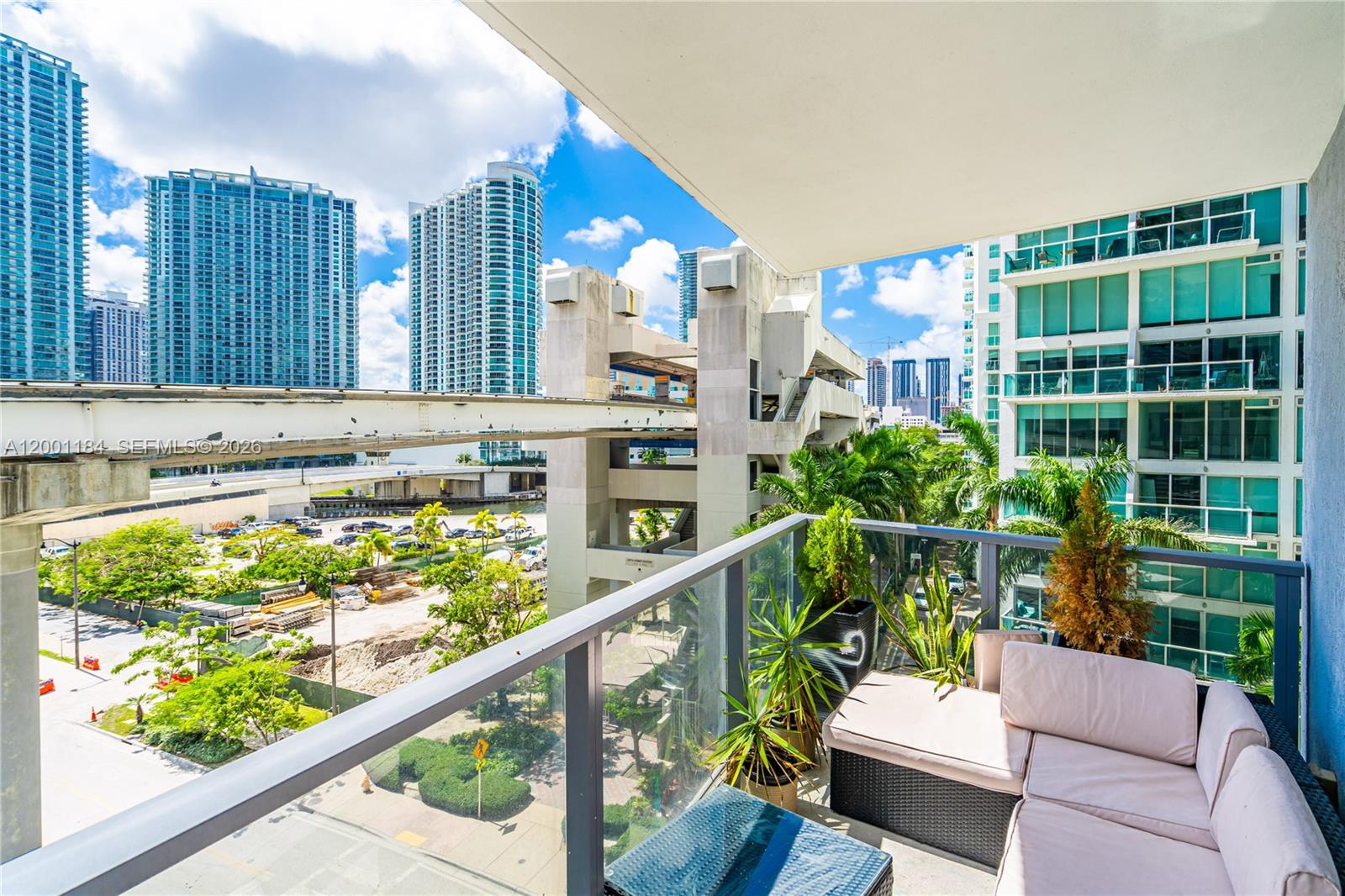 31 SE 6th St, Apt 702th Miami, FL 33131
