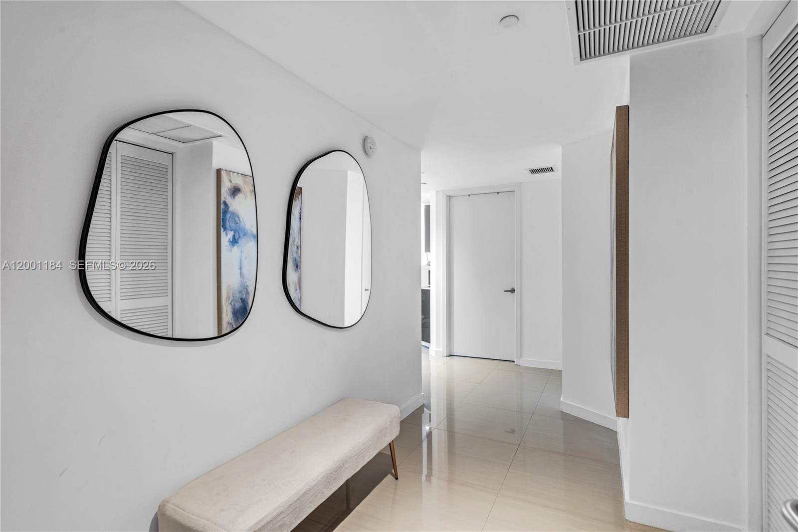 31 SE 6th St, Apt 702th Miami, FL 33131