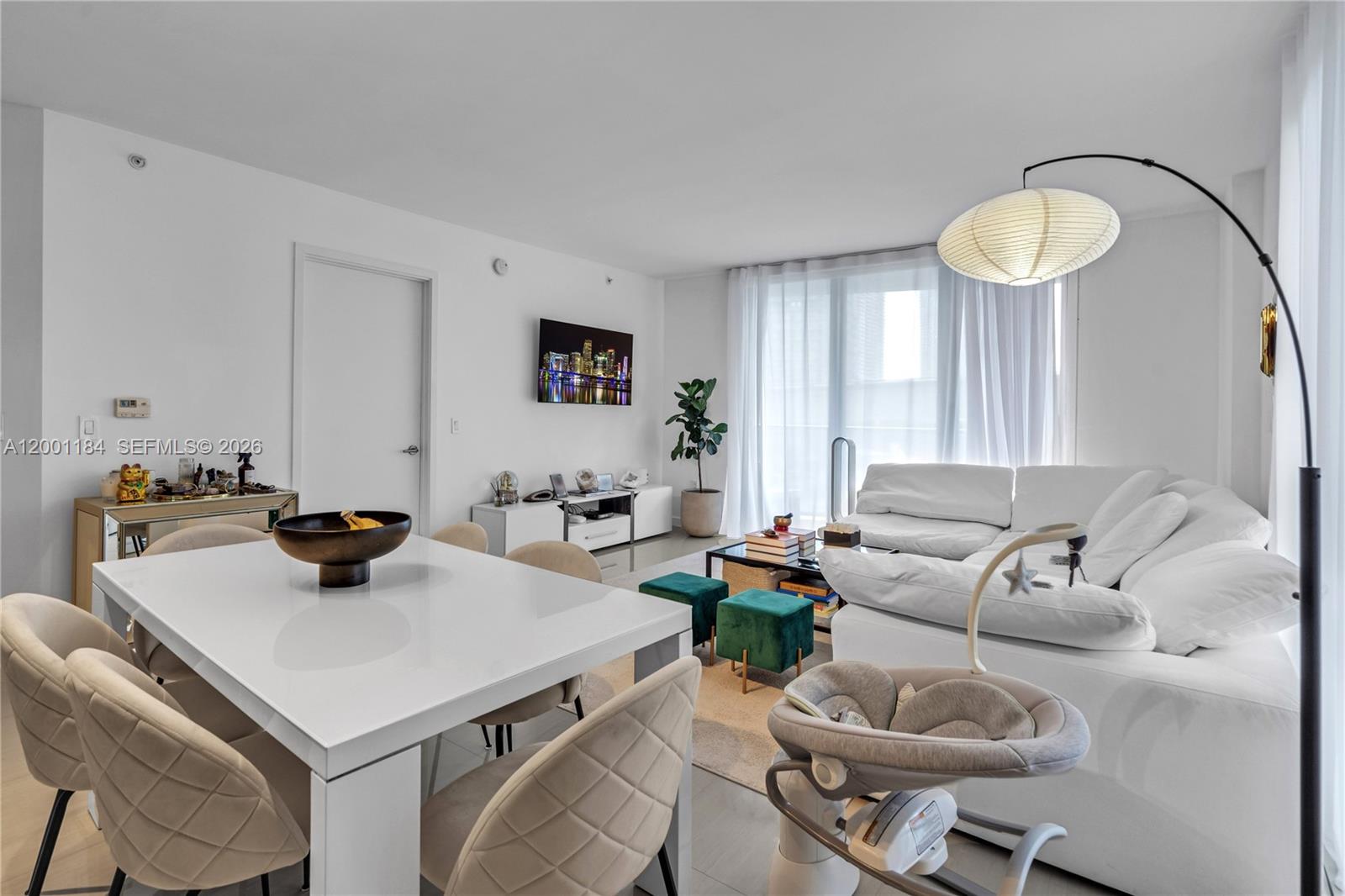 31 SE 6th St, Apt 702th Miami, FL 33131