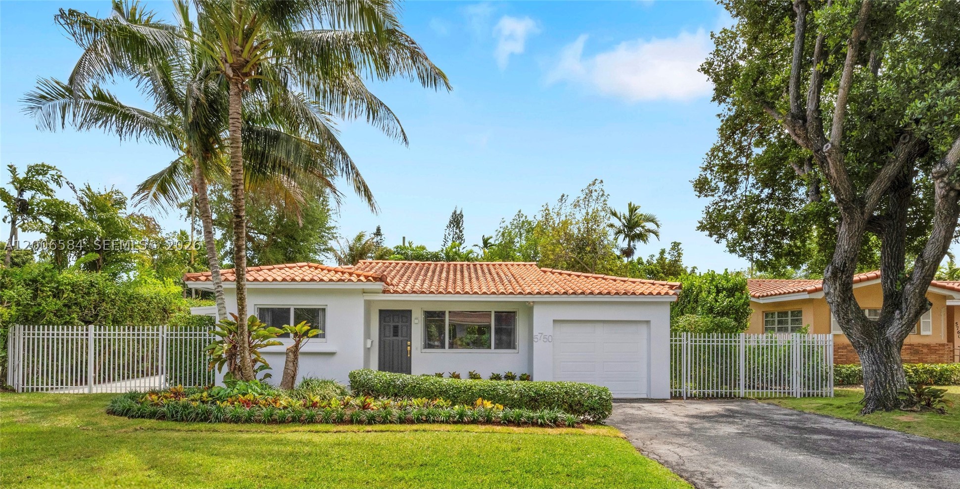 5750 SW 52nd Ter