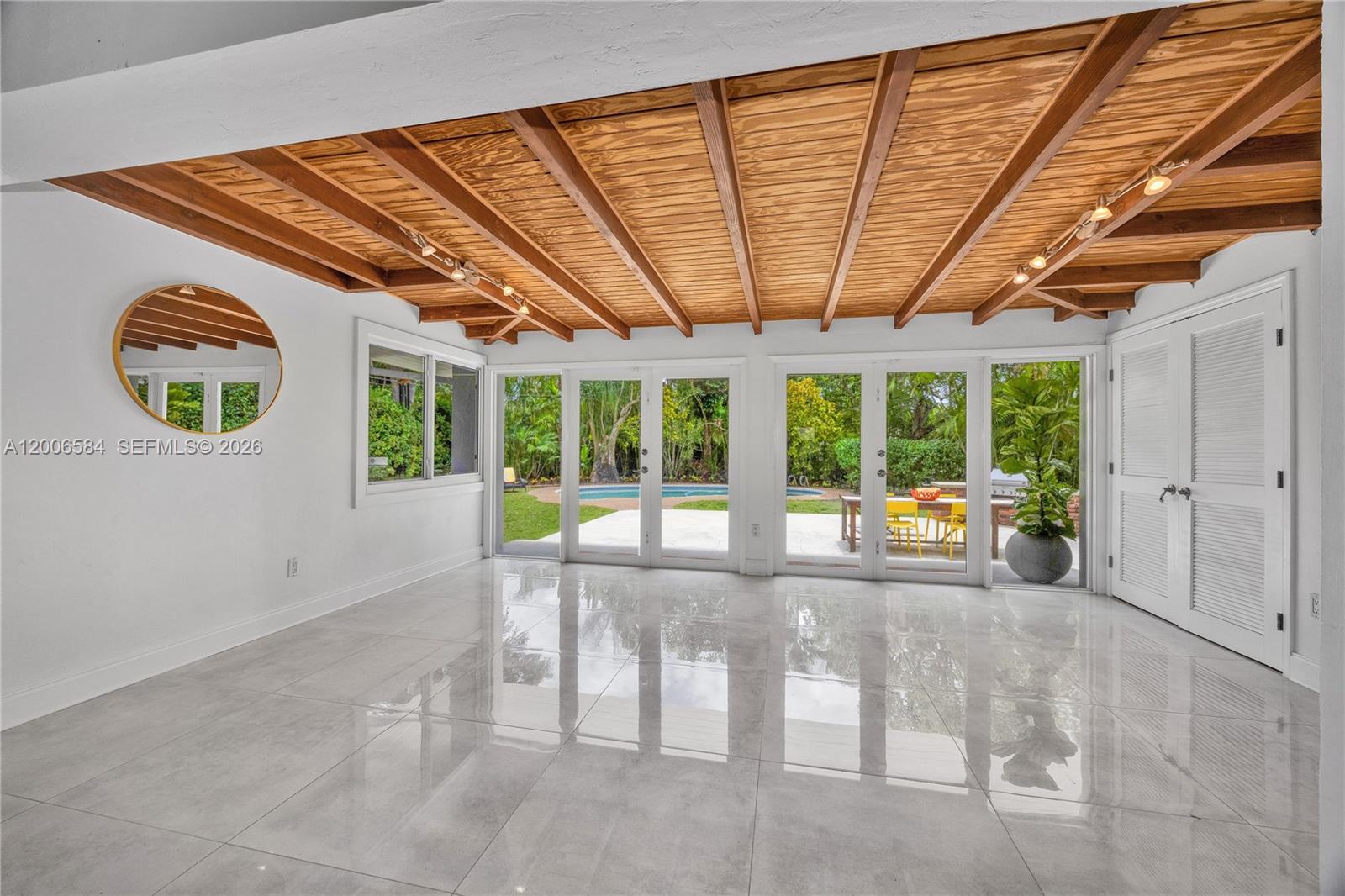 5750 SW 52nd Ter South Miami, FL 33155