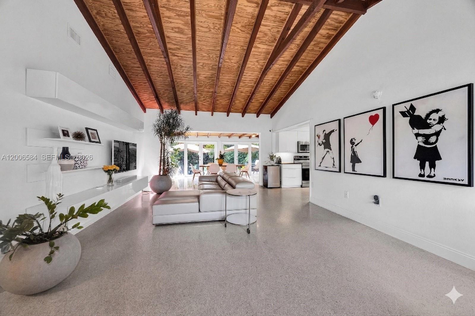 5750 SW 52nd Ter South Miami, FL 33155