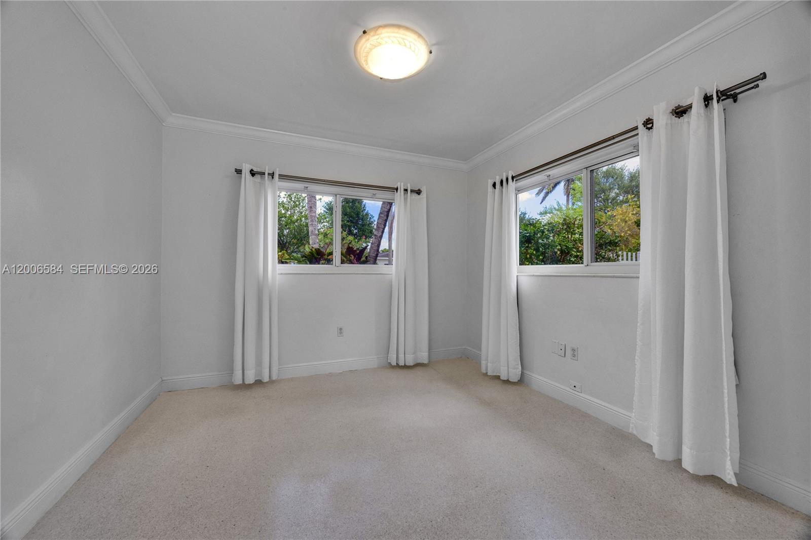 5750 SW 52nd Ter South Miami, FL 33155