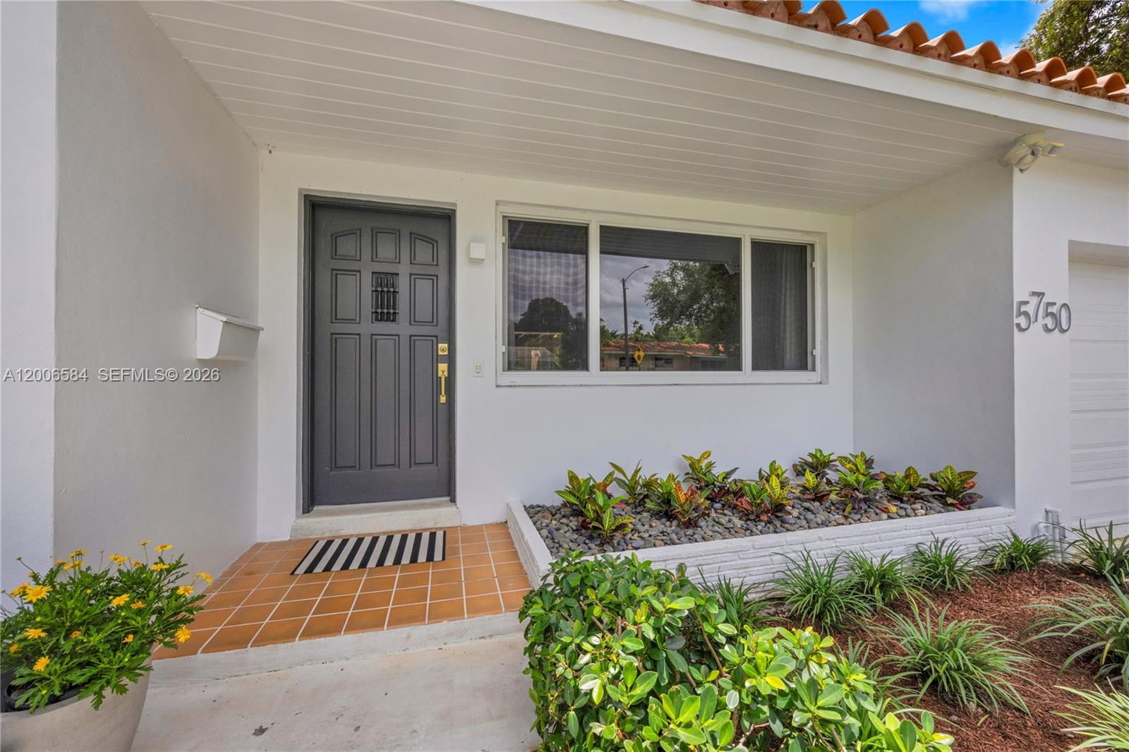 5750 SW 52nd Ter South Miami, FL 33155