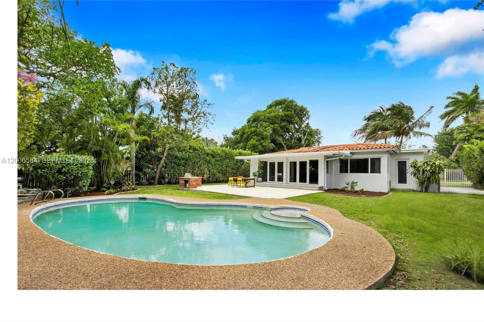 5750 SW 52nd Ter South Miami, FL 33155