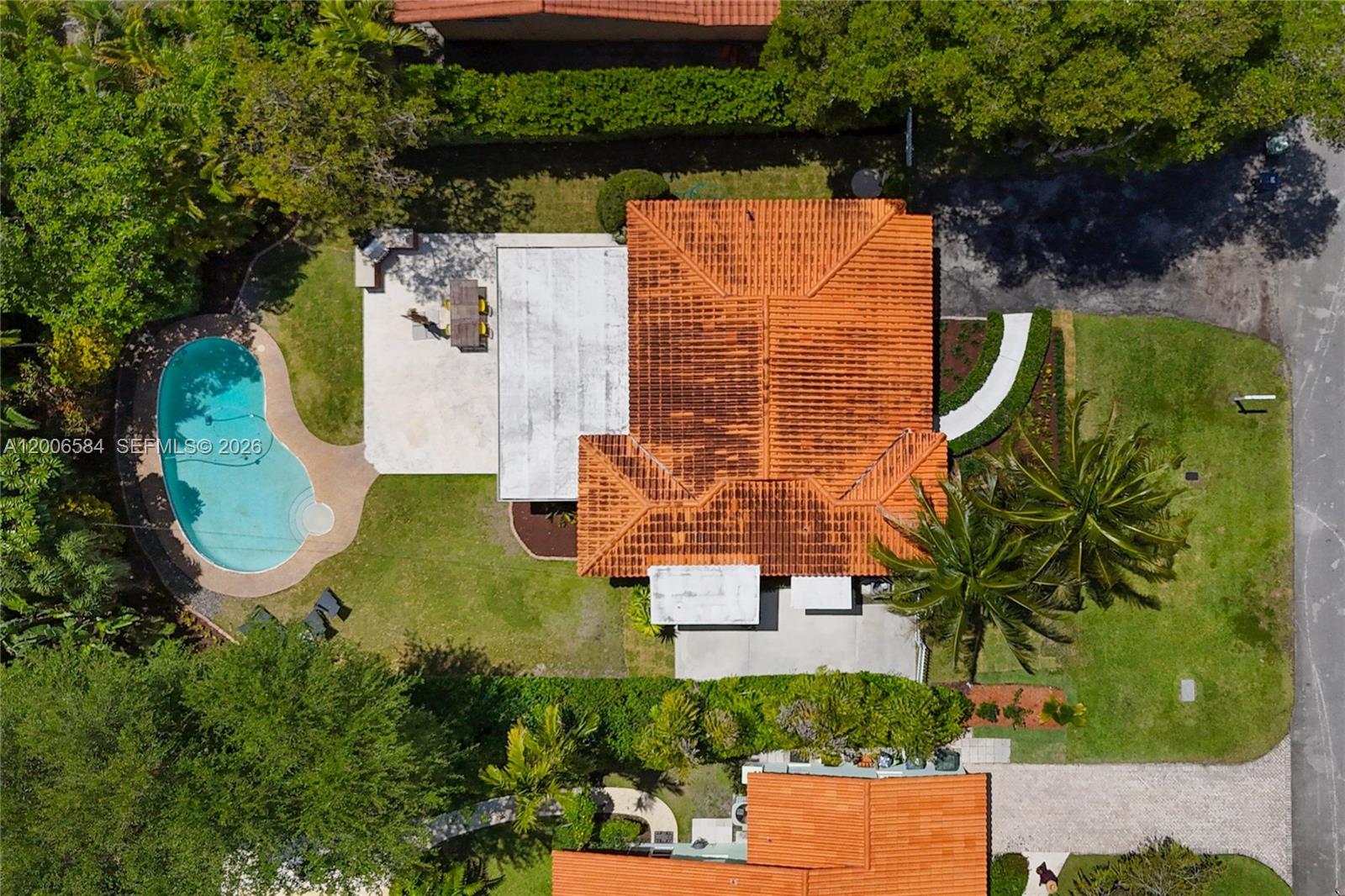 5750 SW 52nd Ter South Miami, FL 33155