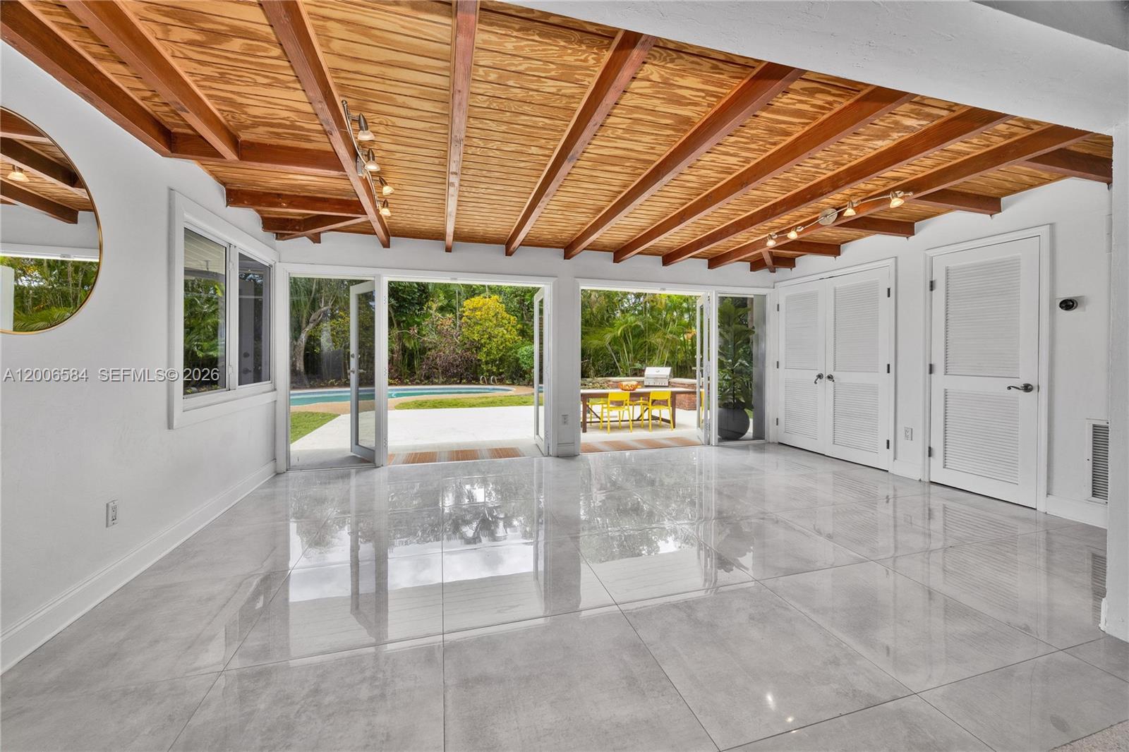 5750 SW 52nd Ter South Miami, FL 33155