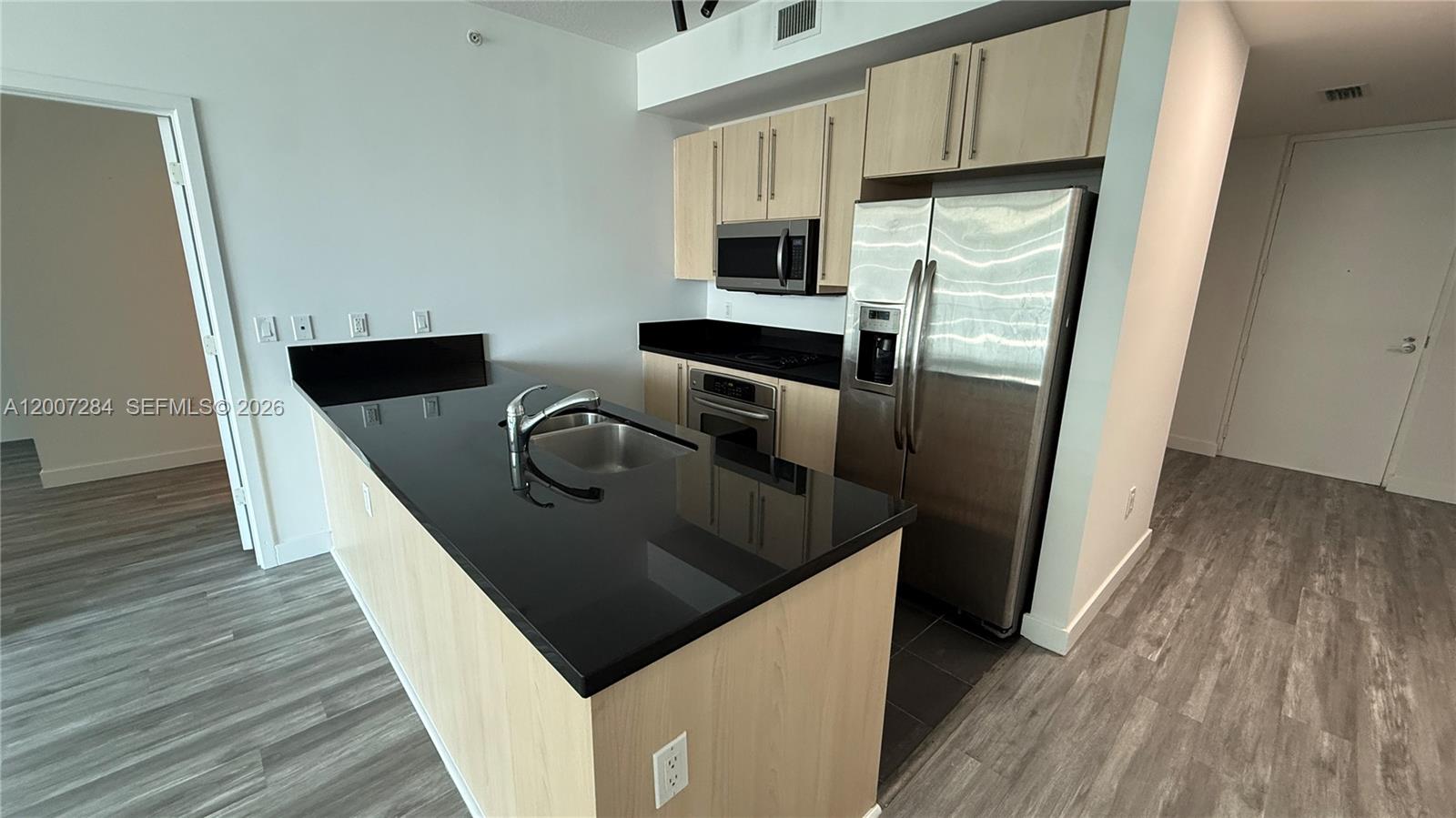 image Axis on Brickell South0