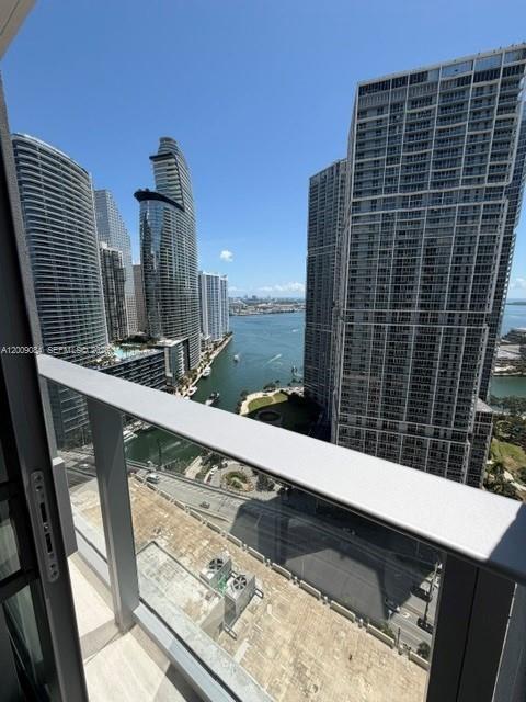 image Viceroy Brickell Residences40