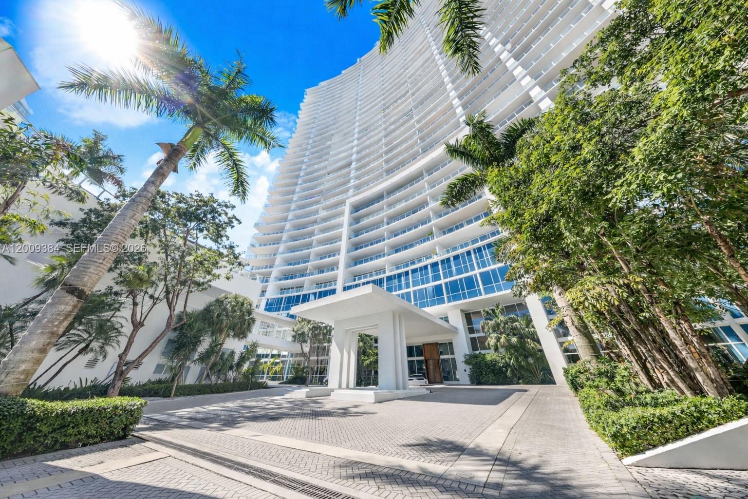 2020 N Bayshore Dr #3902 Miami, FL 33137