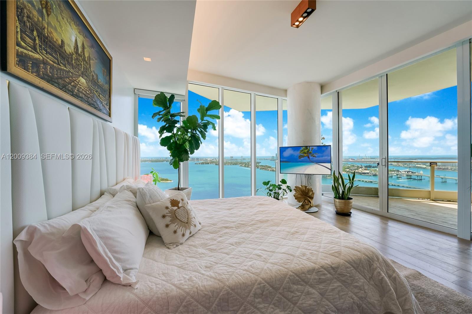 2020 N Bayshore Dr #3902 Miami, FL 33137