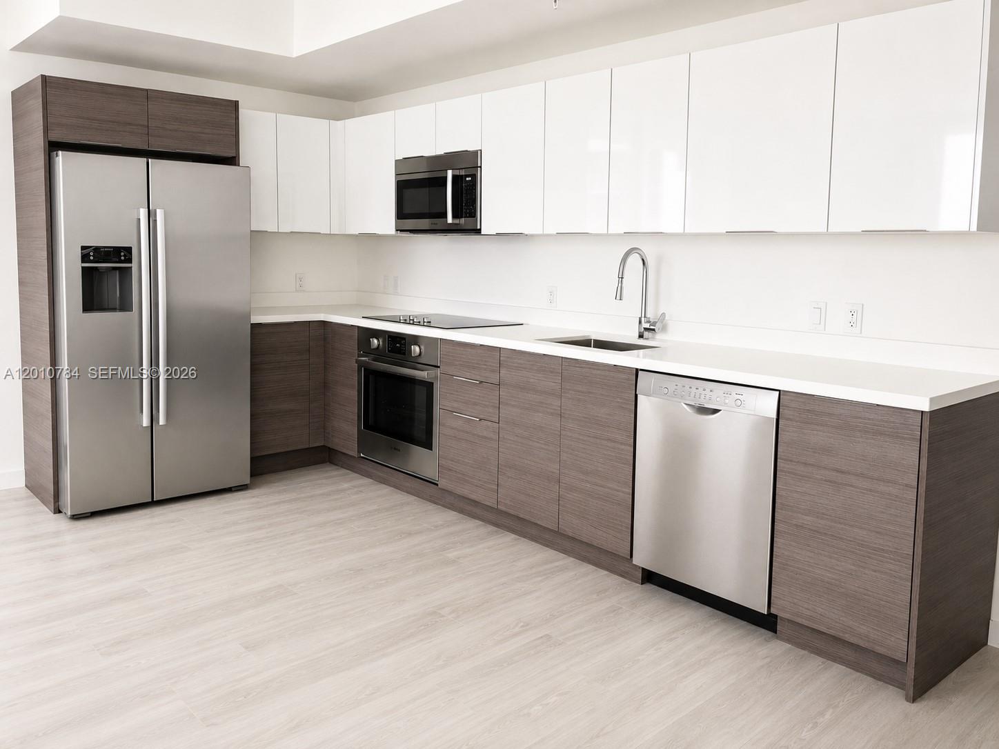 image Brickell Ten0