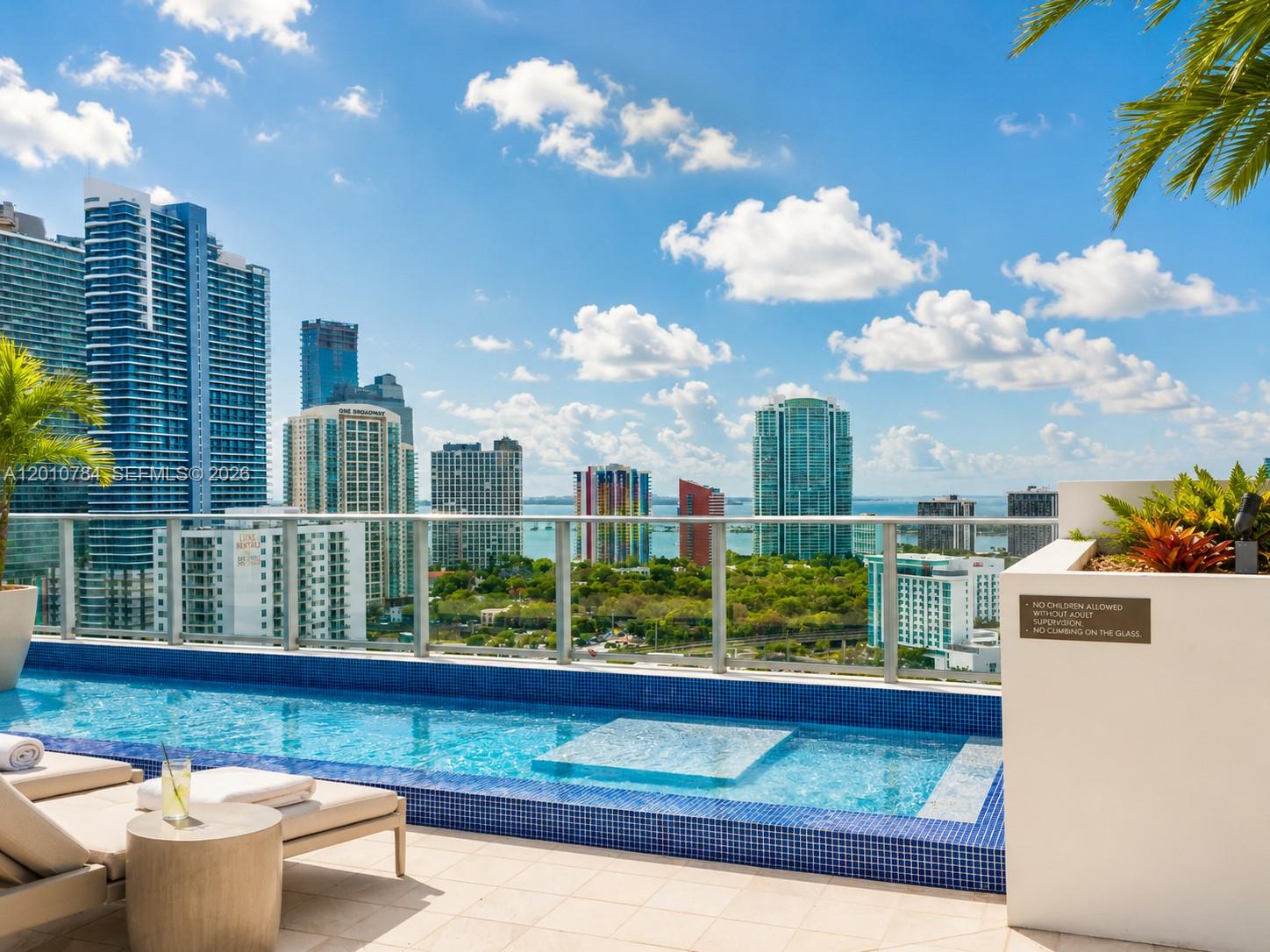 image Brickell Ten7