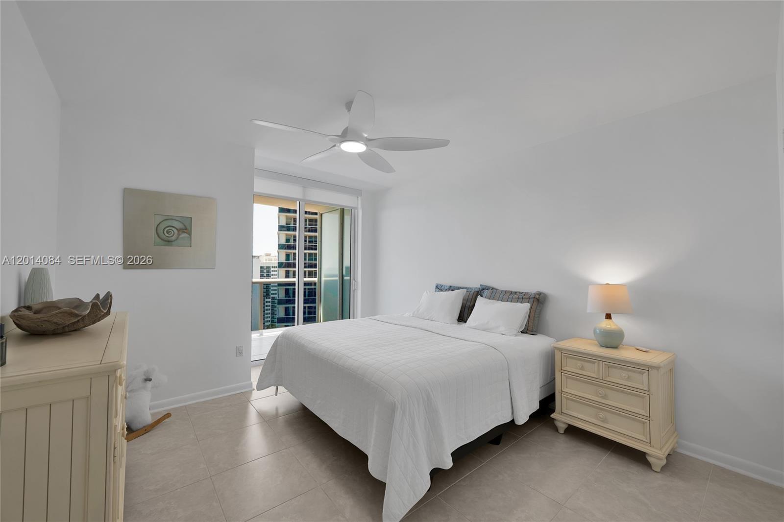 image Beach Club 214