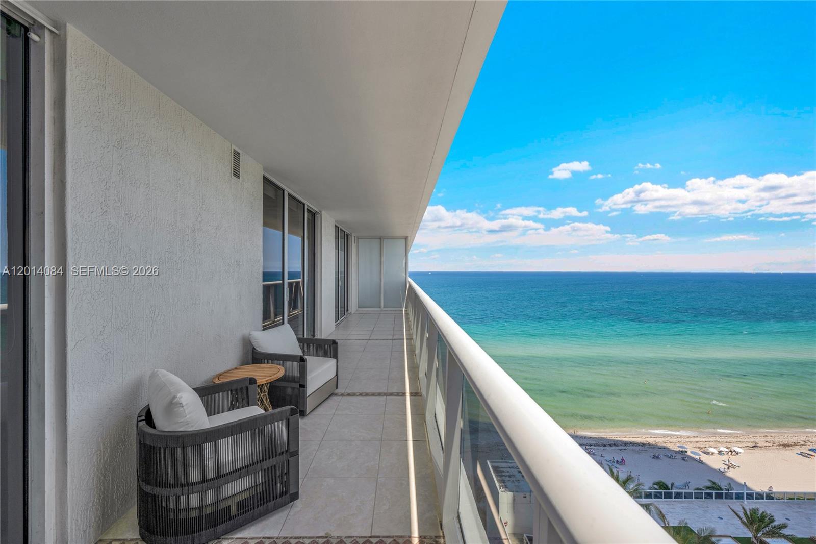 image Beach Club 224