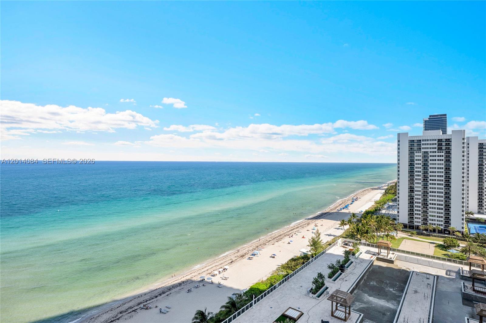 image Beach Club 225