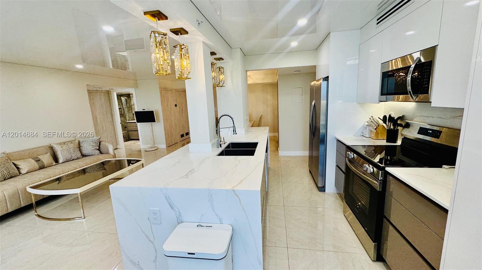 210 174th St #811 Sunny Isles Beach, FL 33160