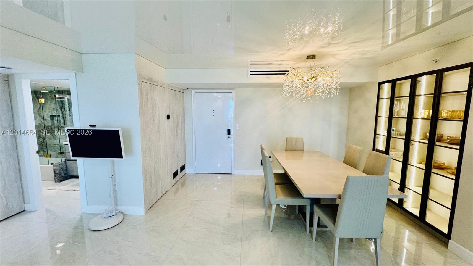 210 174th St #811 Sunny Isles Beach, FL 33160