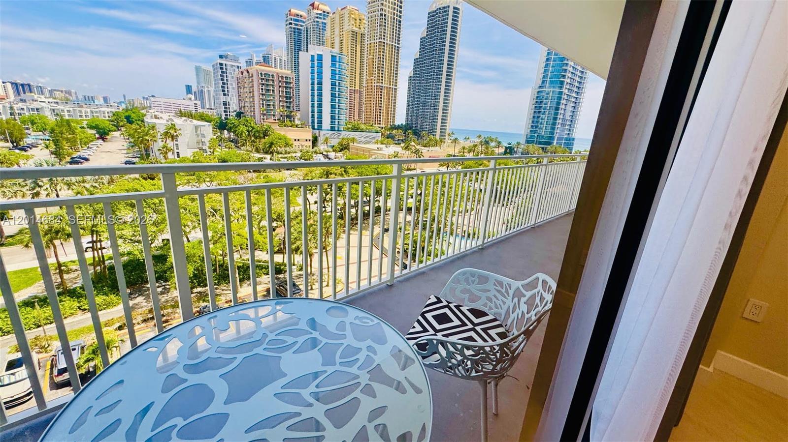 210 174th St #811 Sunny Isles Beach, FL 33160