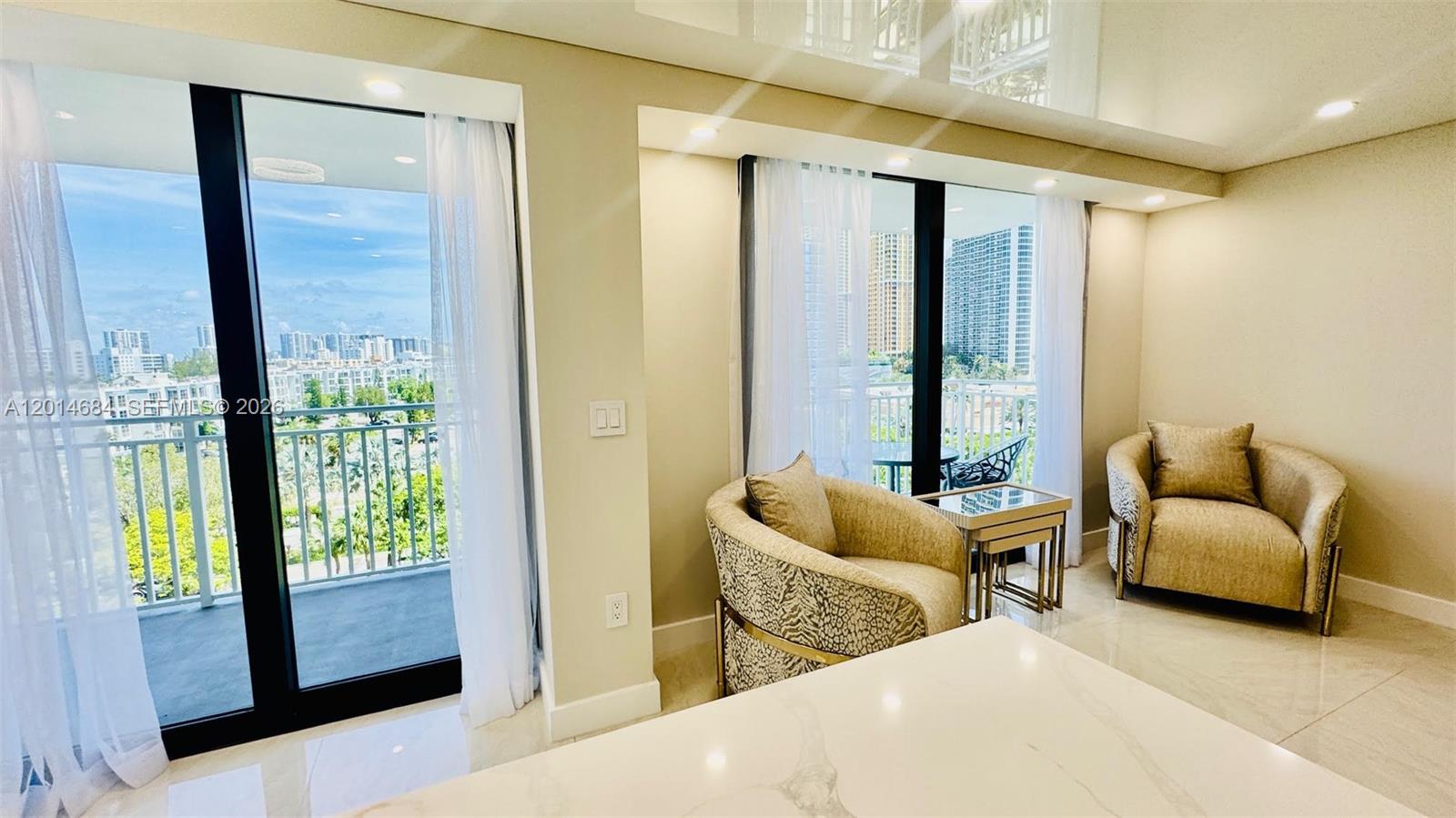 210 174th St #811 Sunny Isles Beach, FL 33160