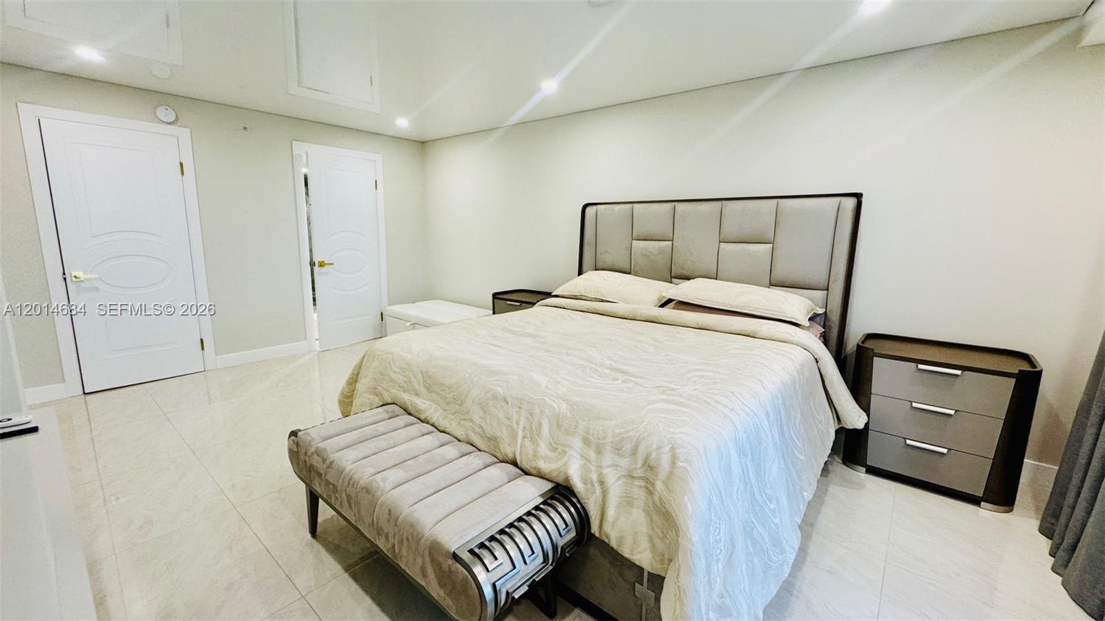 210 174th St #811 Sunny Isles Beach, FL 33160