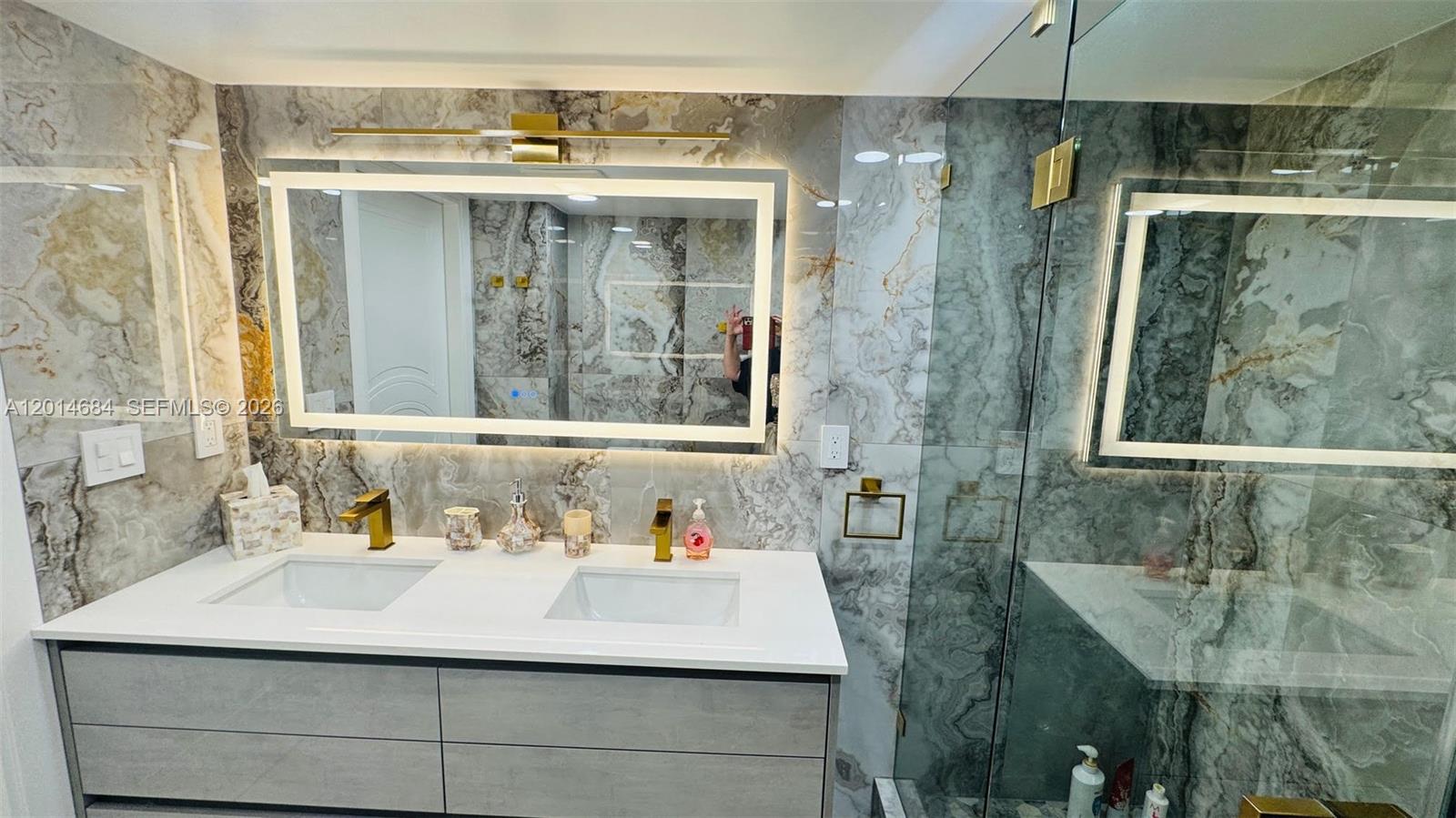 210 174th St #811 Sunny Isles Beach, FL 33160