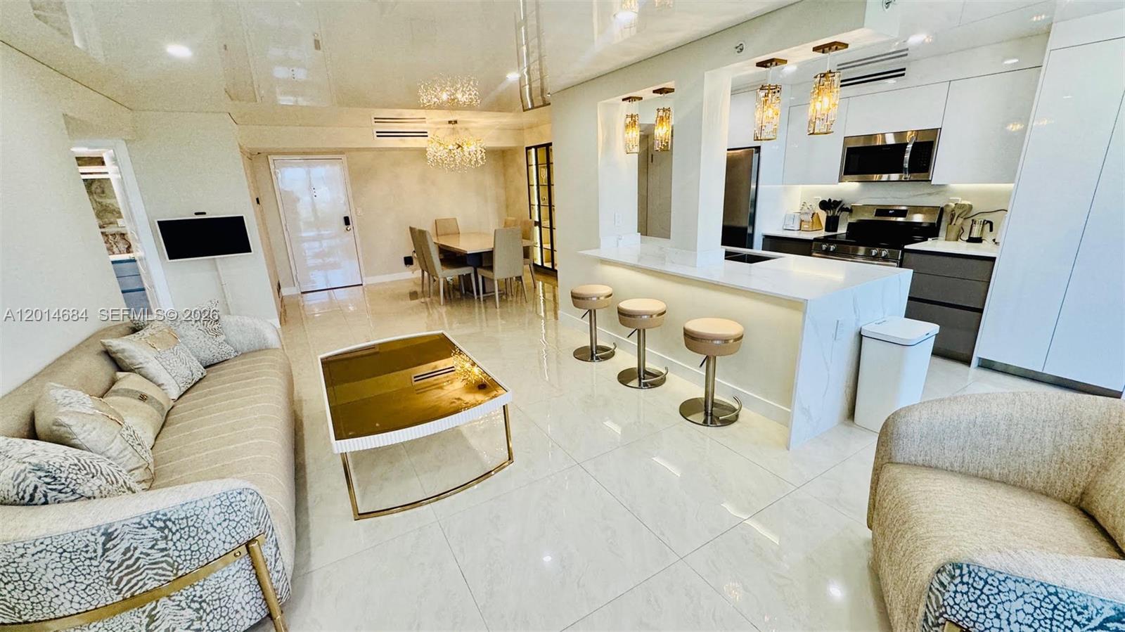 210 174th St #811 Sunny Isles Beach, FL 33160