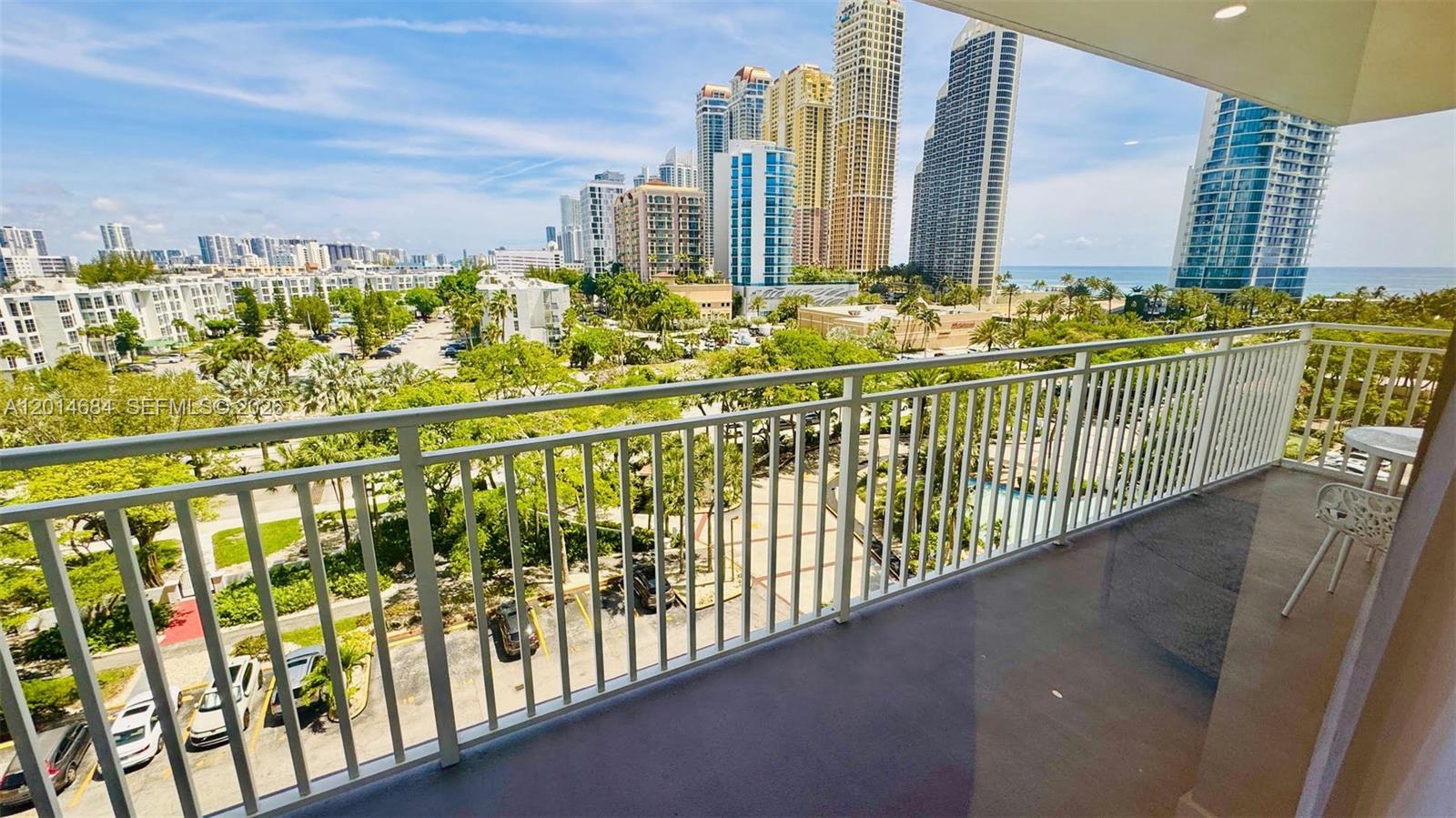 210 174th St #811 Sunny Isles Beach, FL 33160