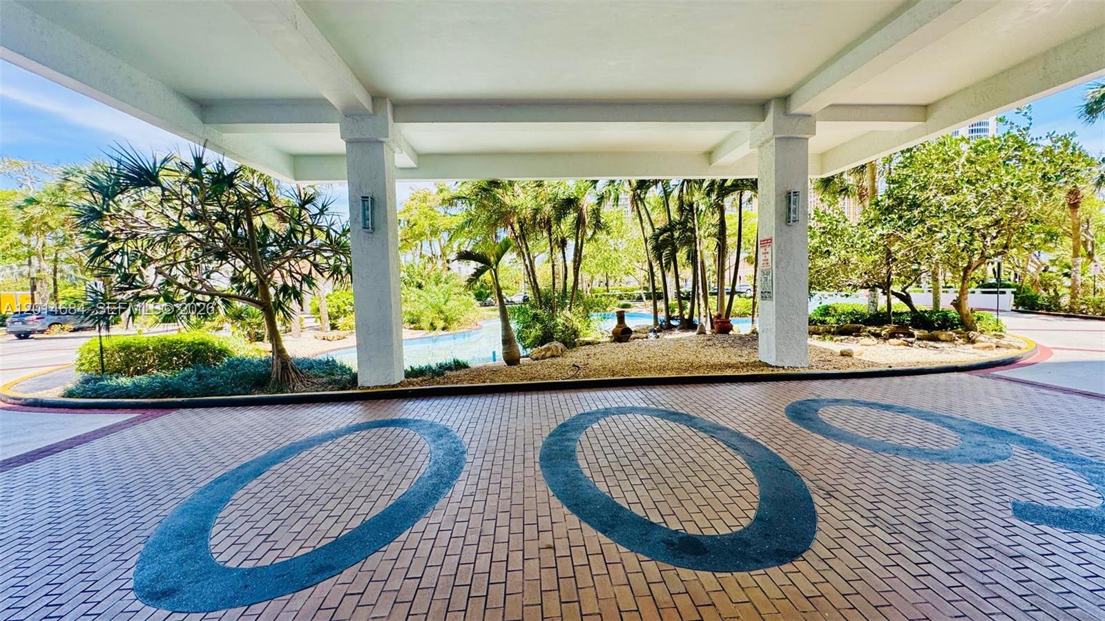 210 174th St #811 Sunny Isles Beach, FL 33160