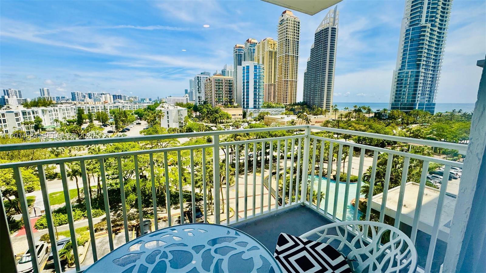 210 174th St #811 Sunny Isles Beach, FL 33160