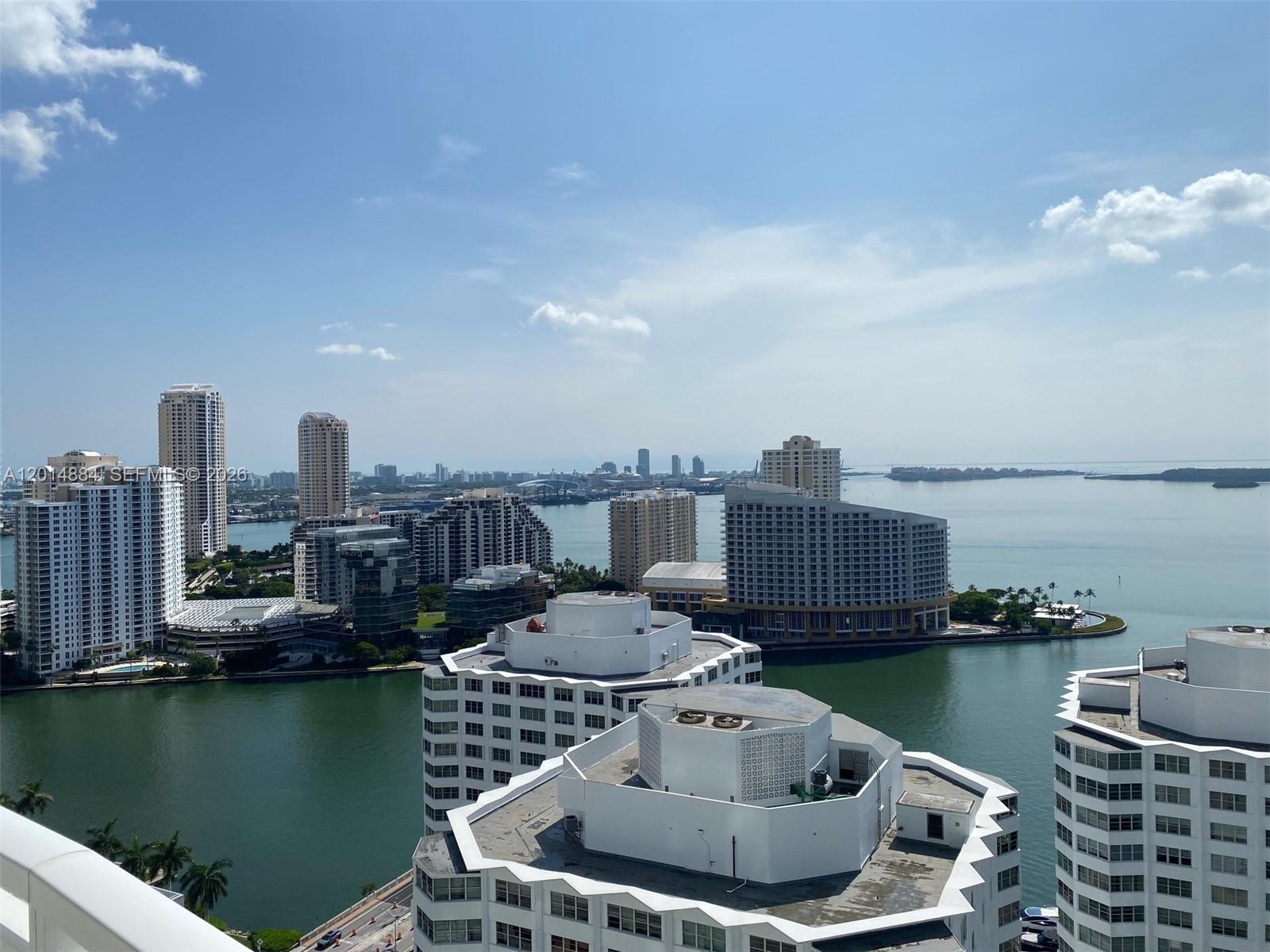 950 Brickell Bay Dr #2711