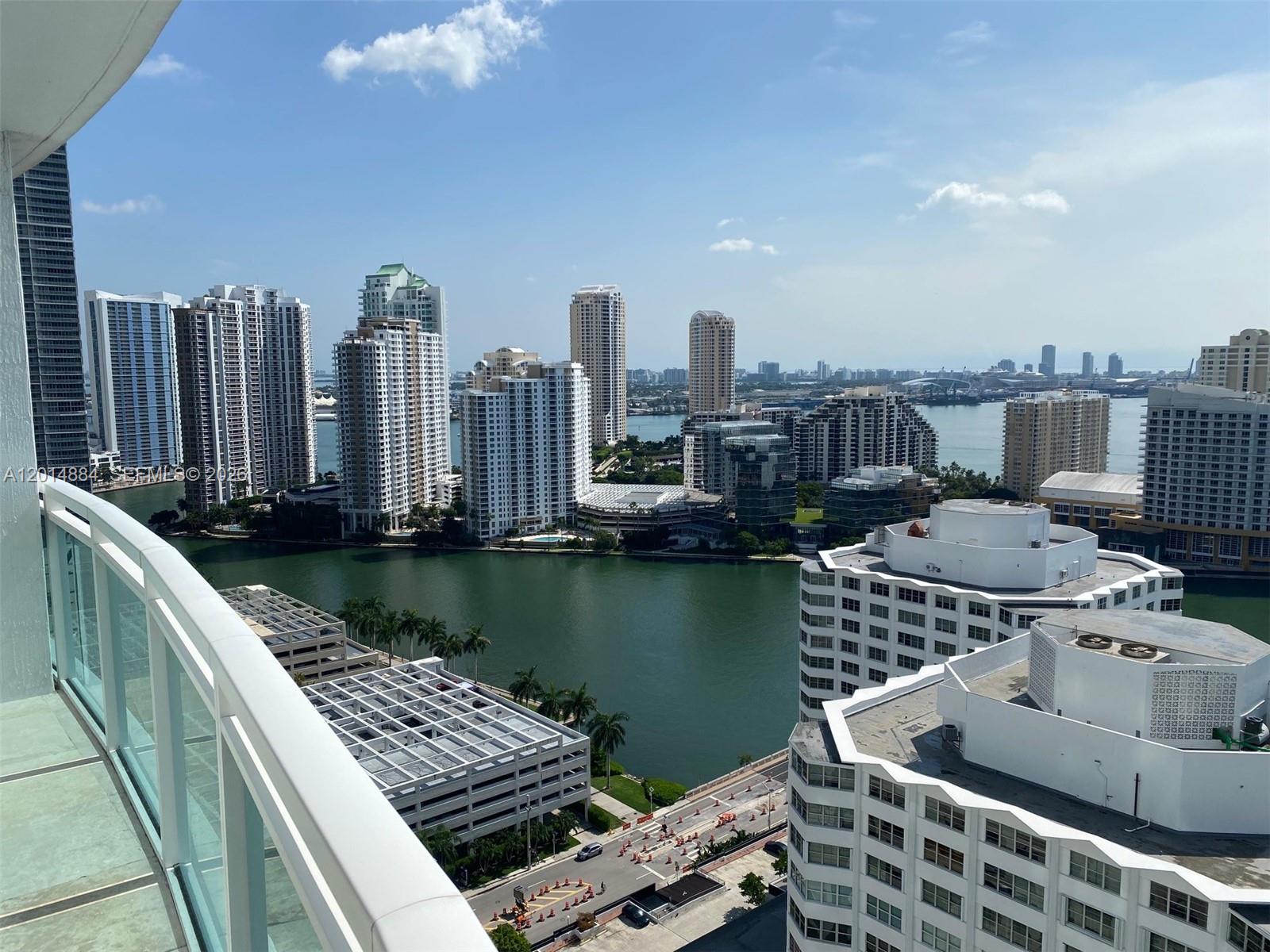 950 Brickell Bay Dr #2711 Miami, FL 33131