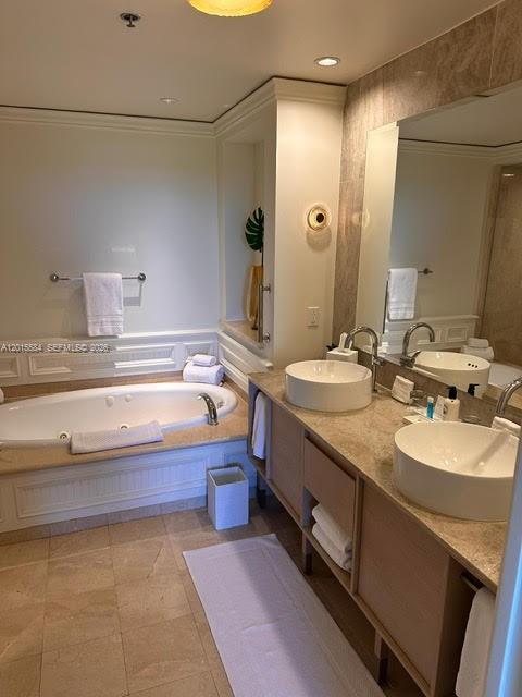 455 Grand Bay Dr #617 Key Biscayne, FL 33149
