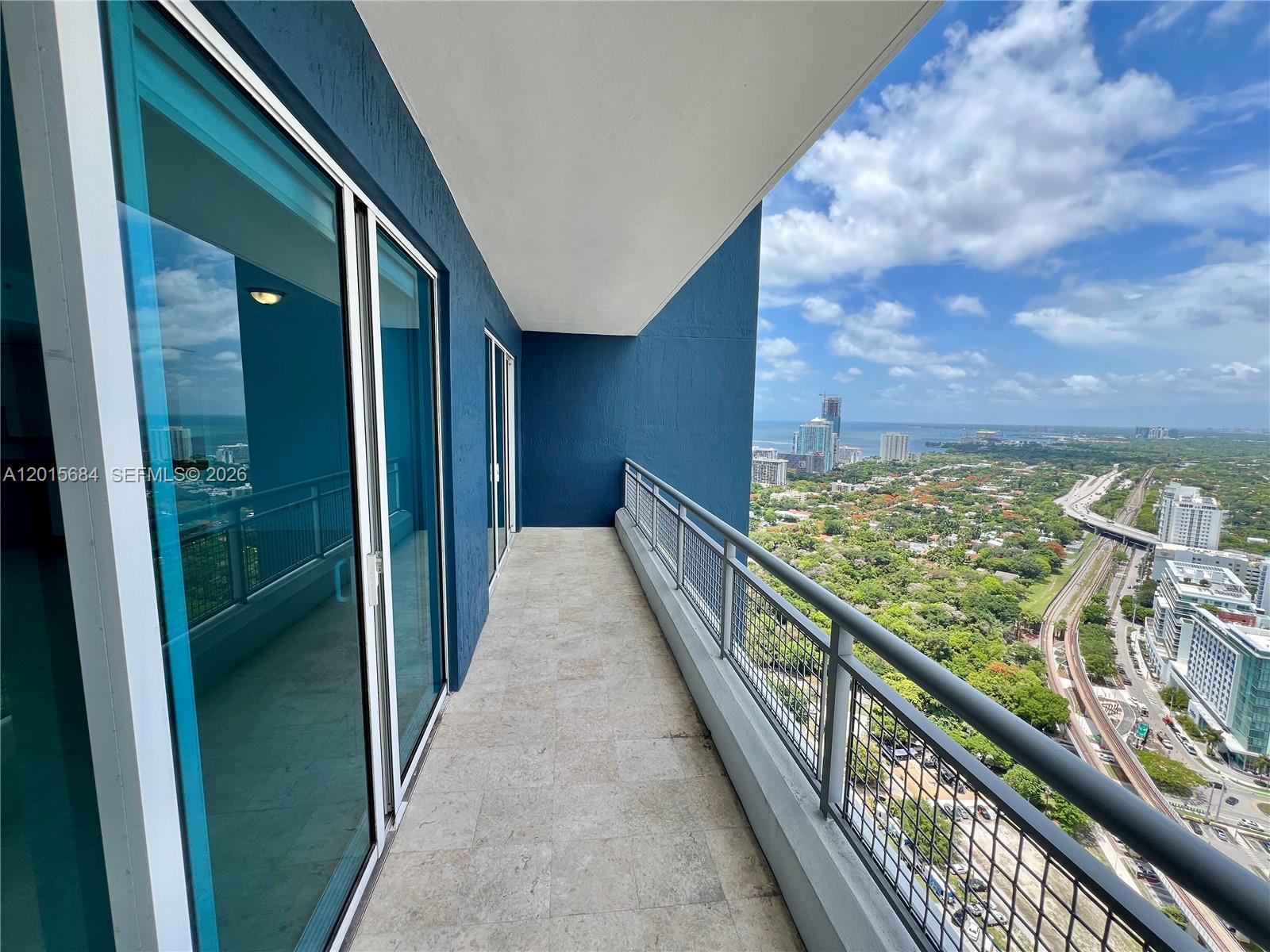 image Infinity at Brickell11