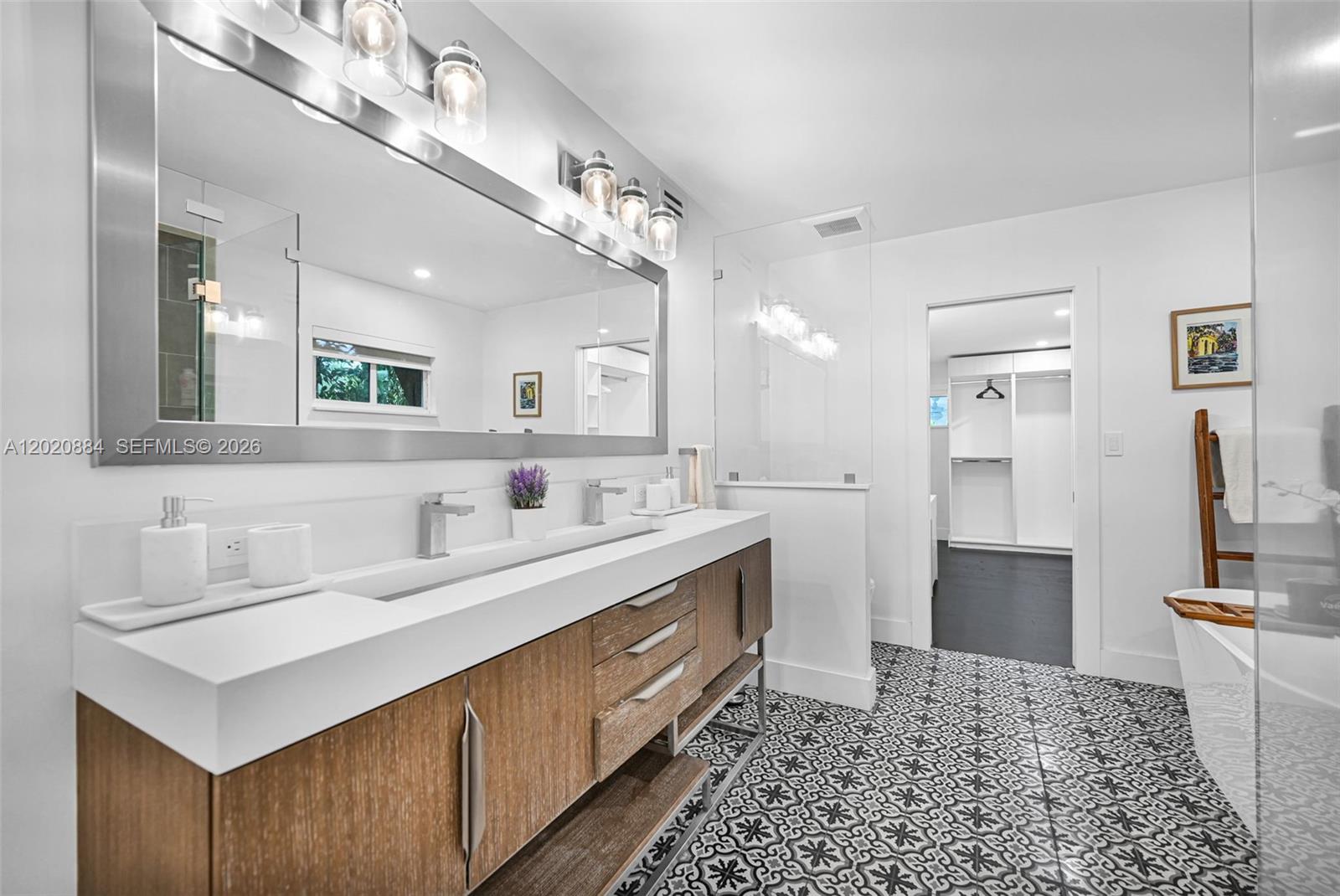 150 NE 50th Ter Miami, FL 33137