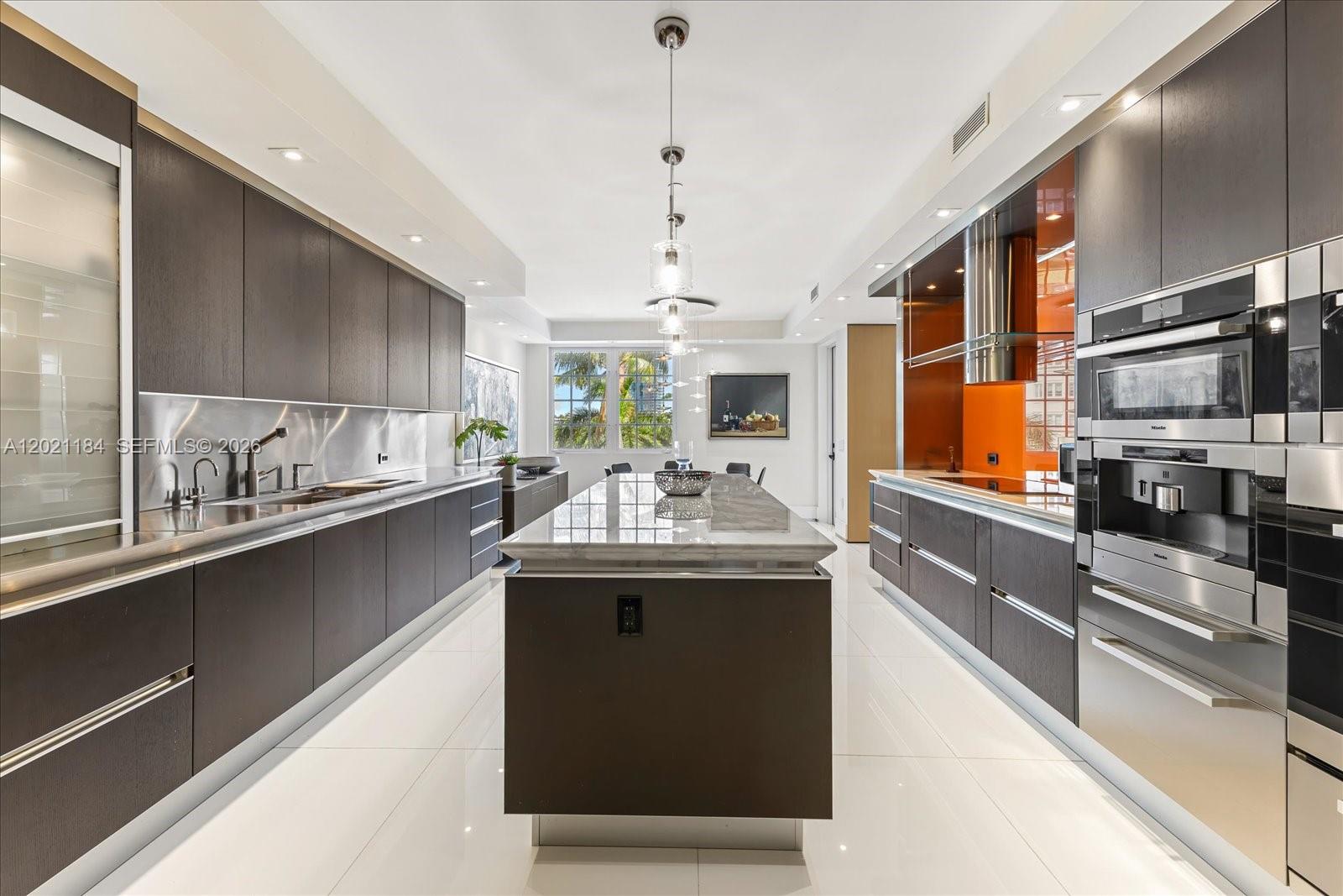 7431 Fisher Is Dr #7431 Miami Beach, FL 33109