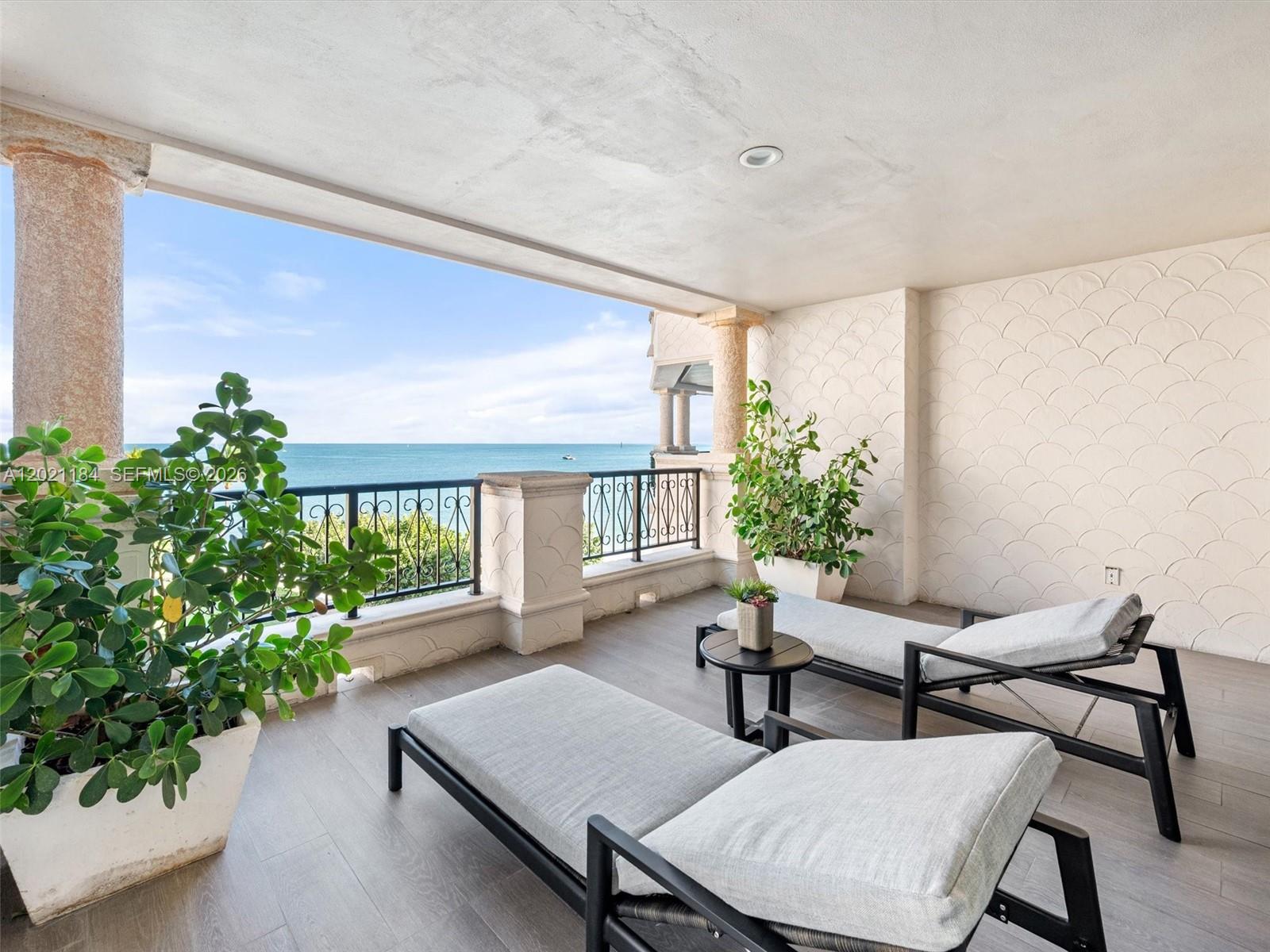 7431 Fisher Is Dr #7431 Miami Beach, FL 33109