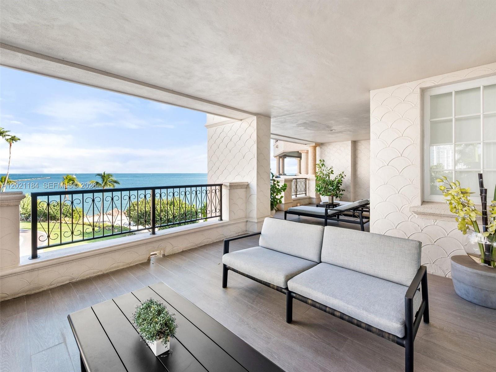 7431 Fisher Is Dr #7431 Miami Beach, FL 33109