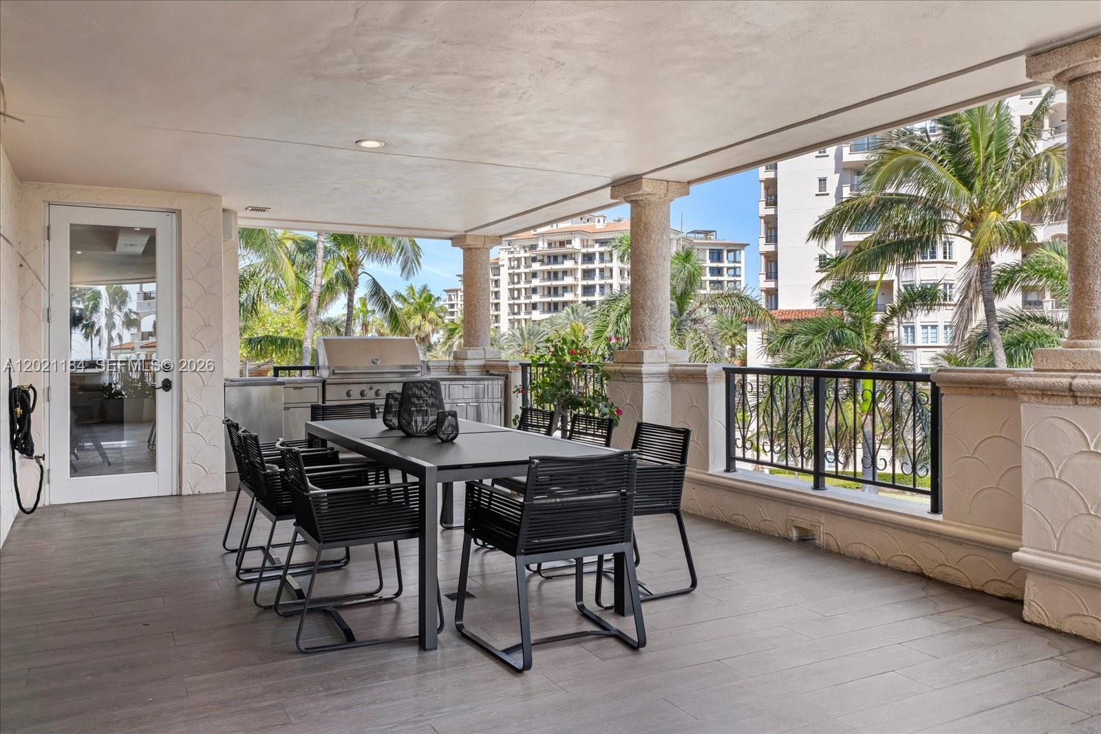 7431 Fisher Is Dr #7431 Miami Beach, FL 33109